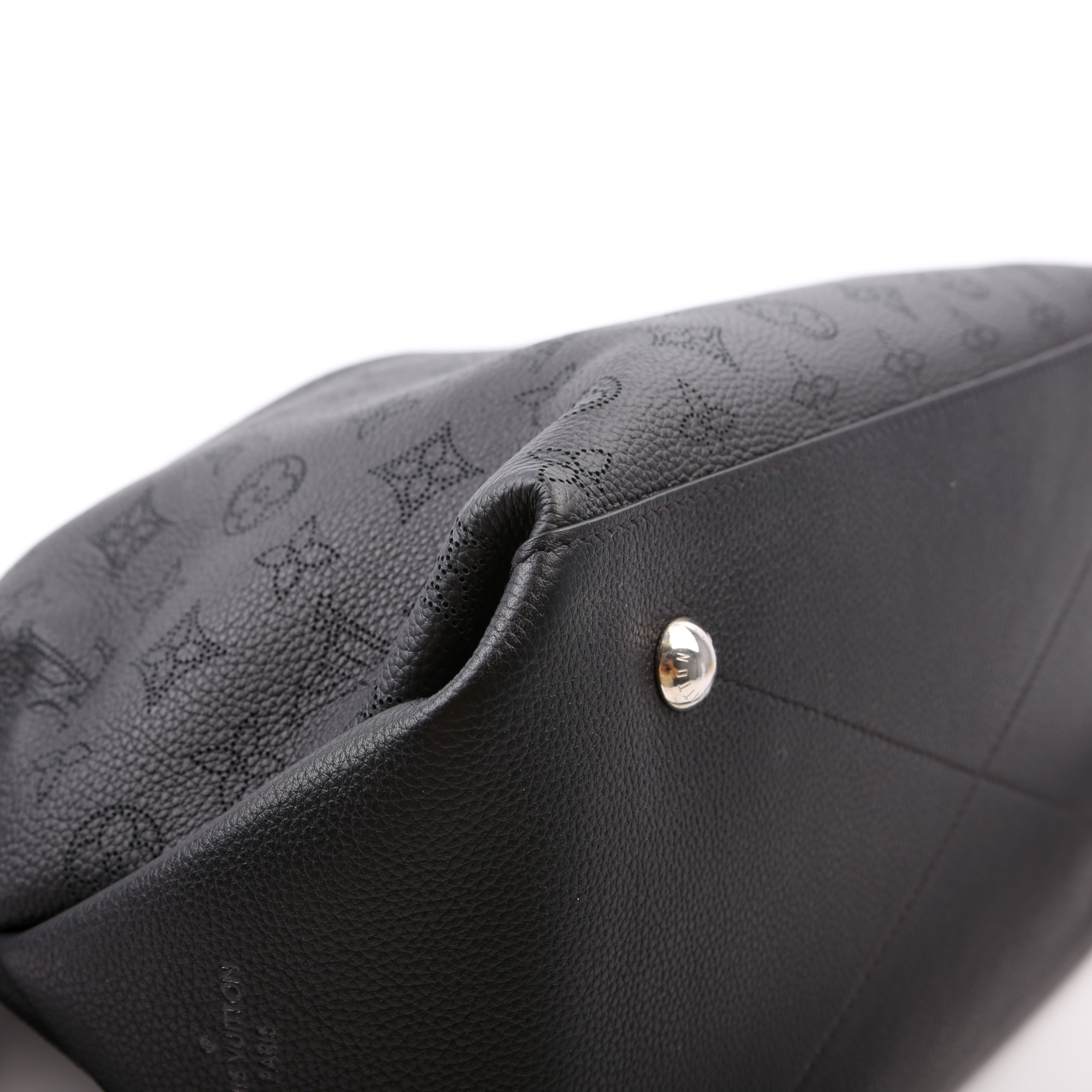 Louis Vuitton Beaubourg Hobo MM Mahina Black