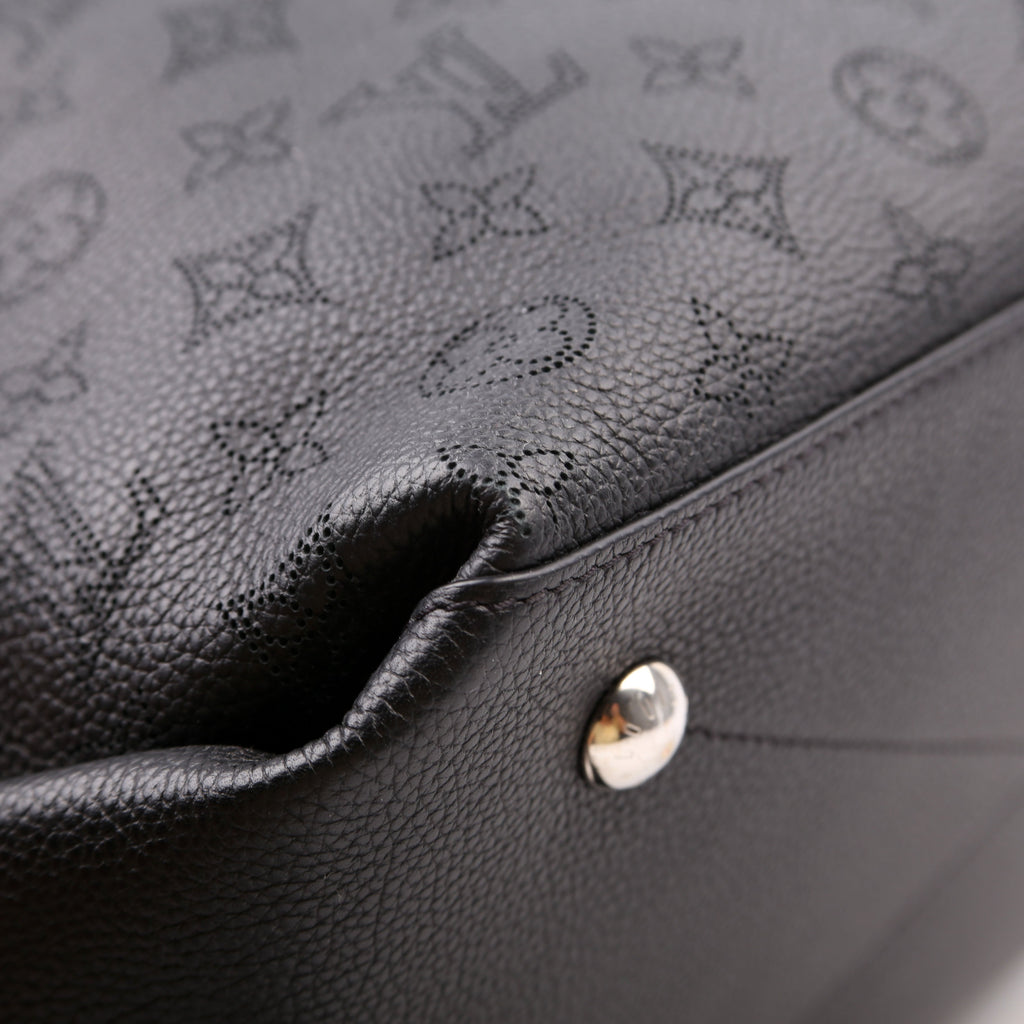Louis Vuitton Beaubourg Hobo MM Mahina Black