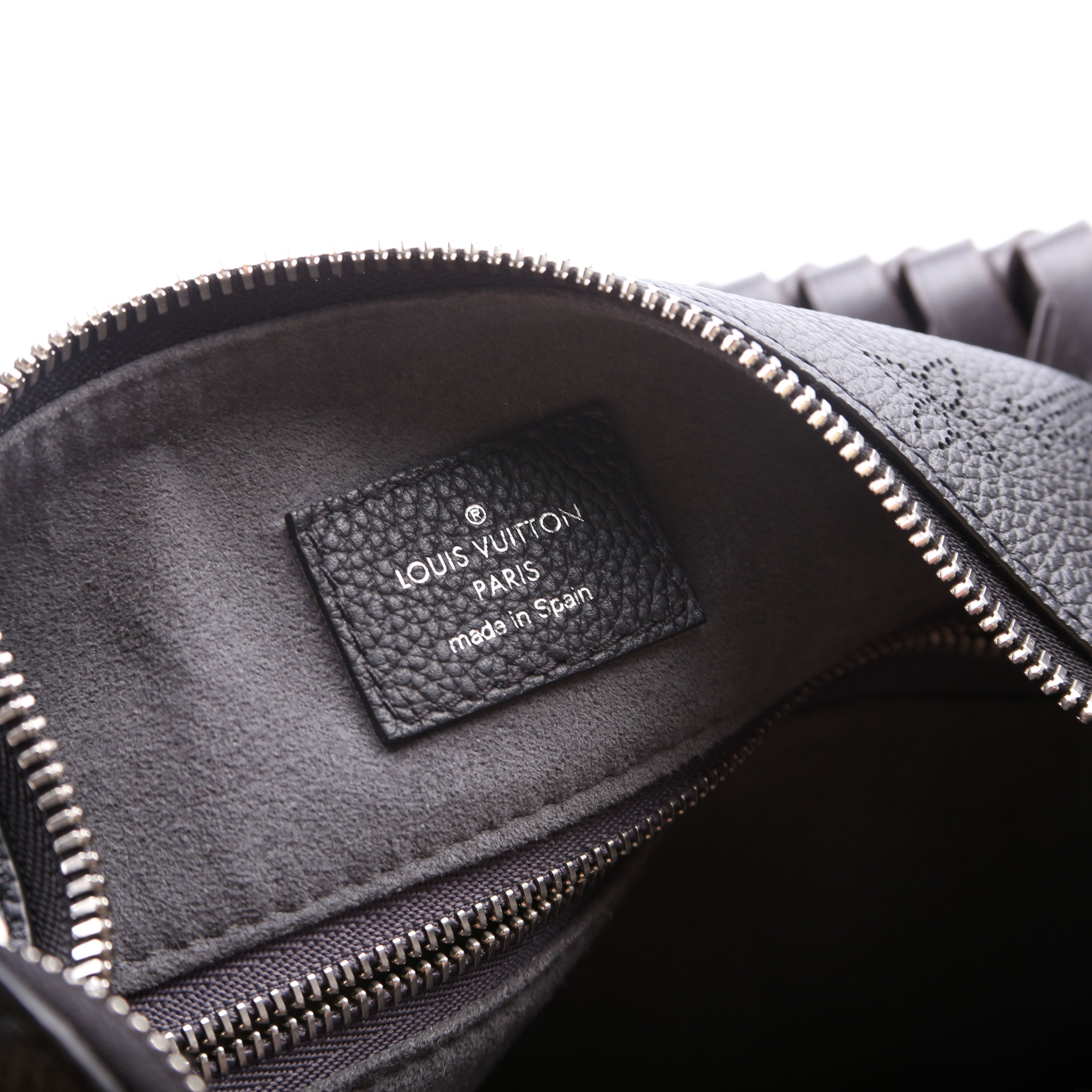 Louis Vuitton Beaubourg Hobo MM Mahina Black