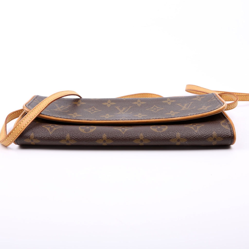 Louis Vuitton Pochette Twin GM Monogram
