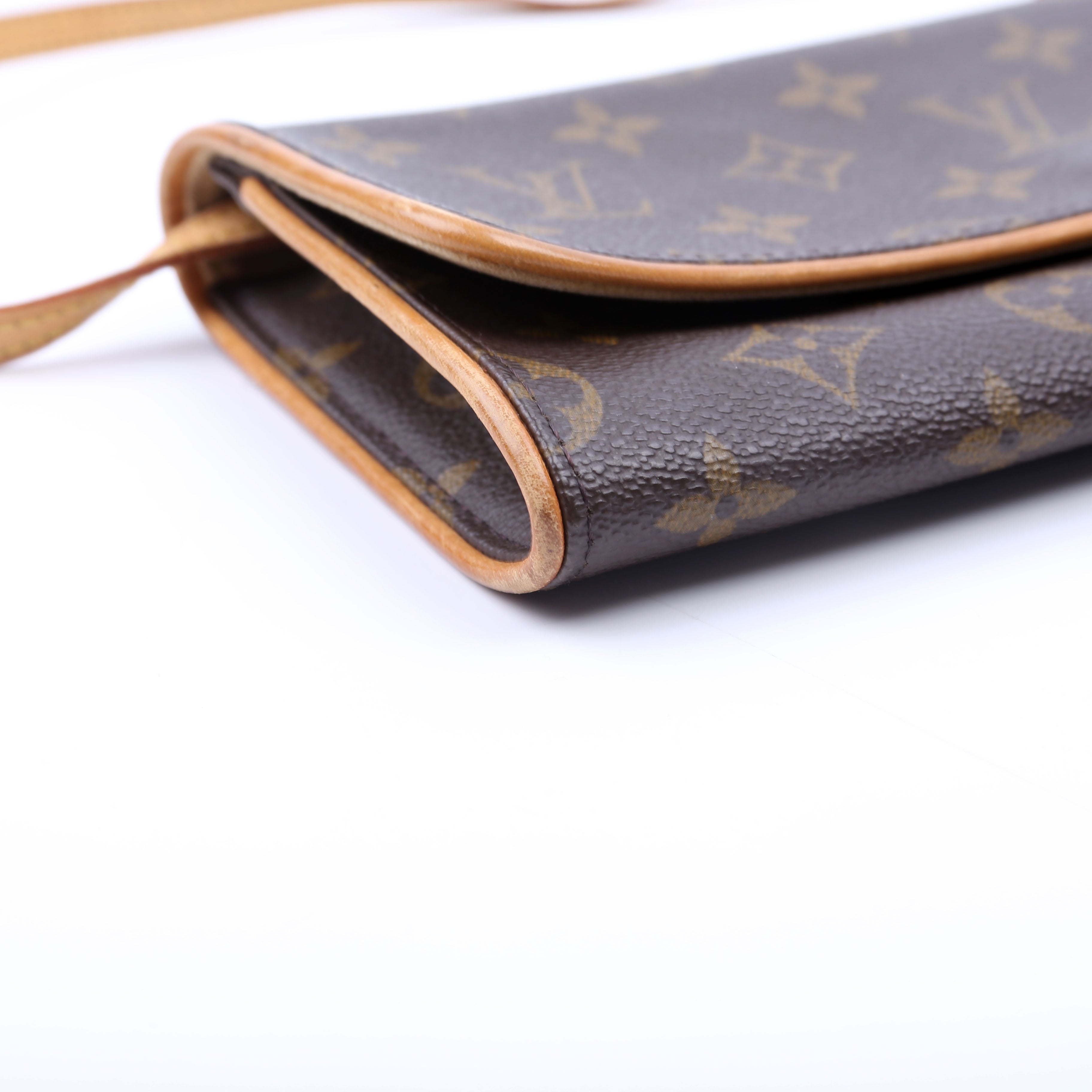 Louis Vuitton Pochette Twin GM Monogram