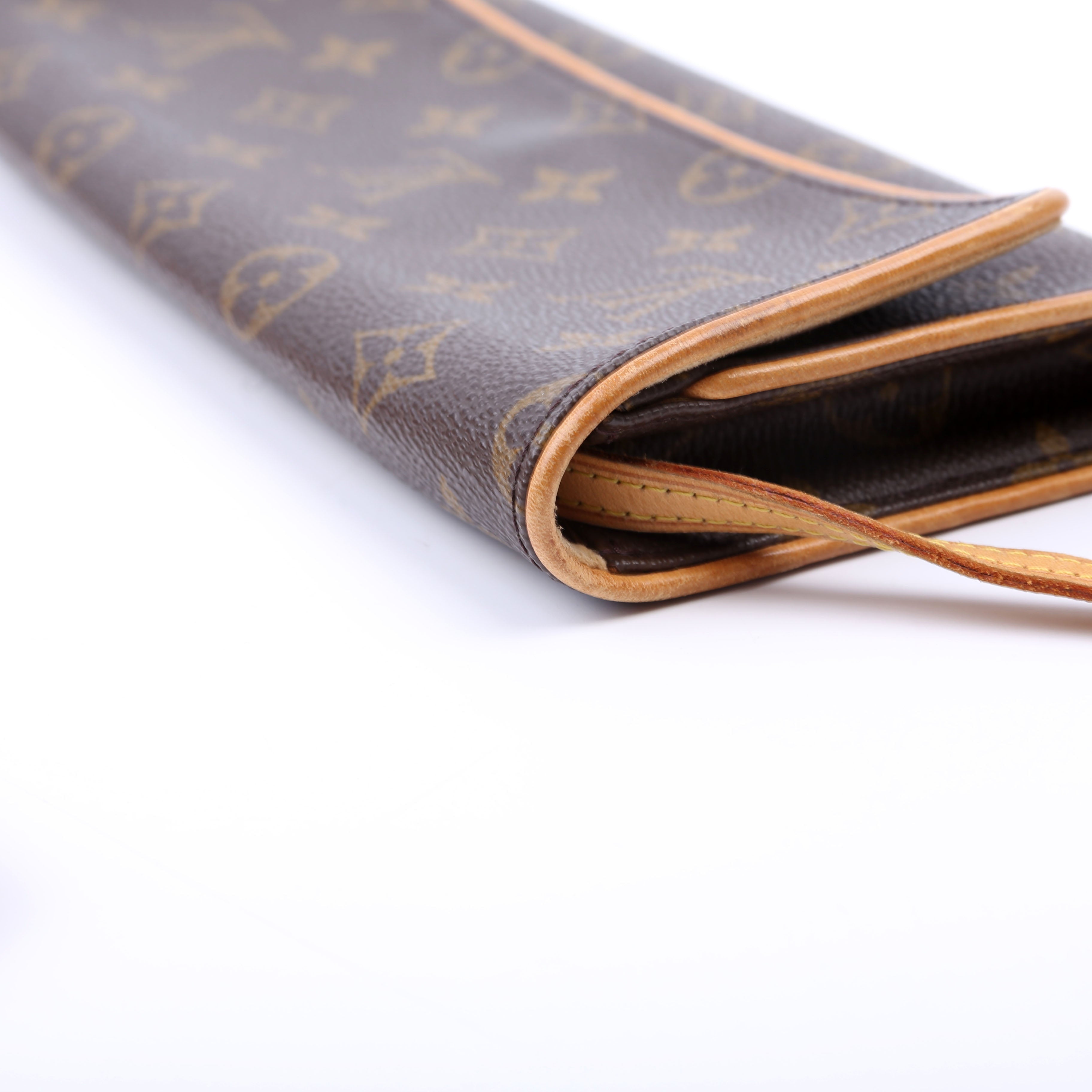 Louis Vuitton Pochette Twin GM Monogram