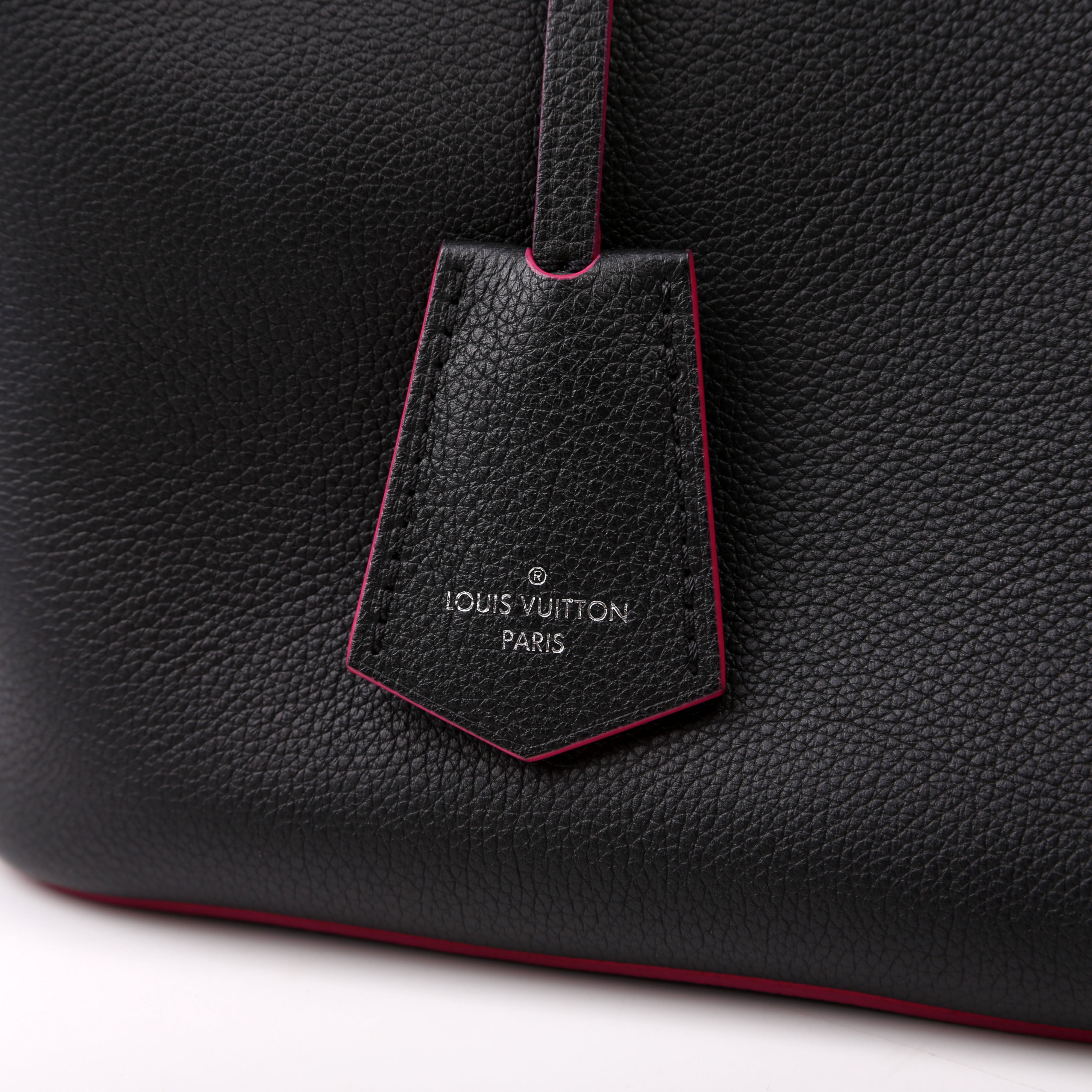 Louis Vuitton Lockme Bucket Bag Black/Pink