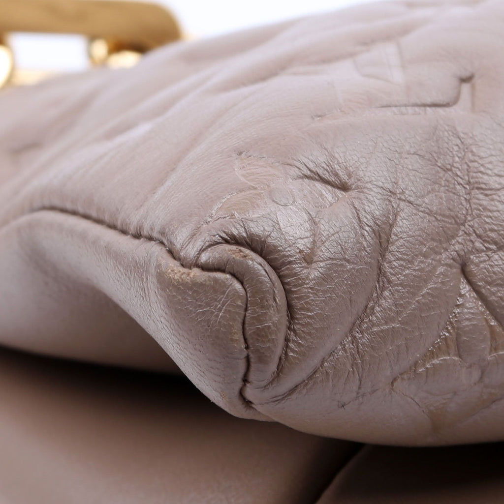 Louis Vuitton Coussin MM Lambskin Taupe