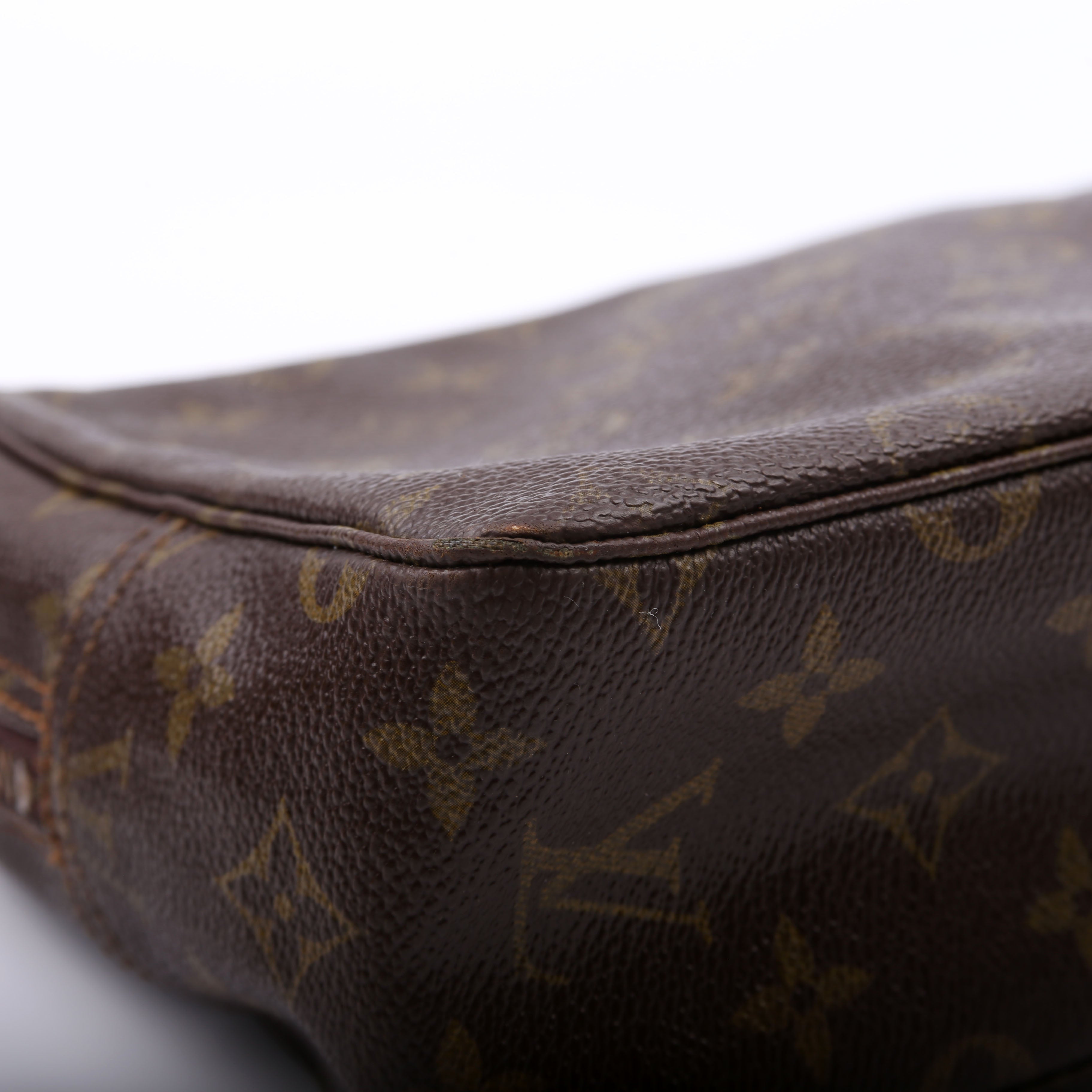 Louis Vuitton Trousse Toilette 28 Monogram