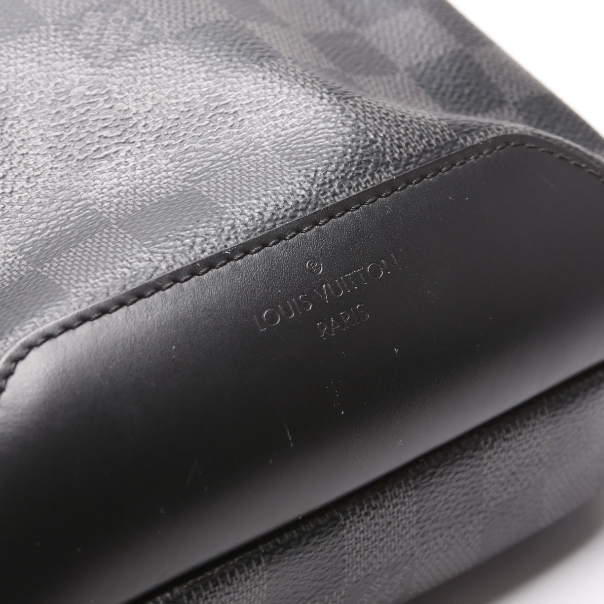 Louis Vuitton Avenue Sling Bag Damier Graphite