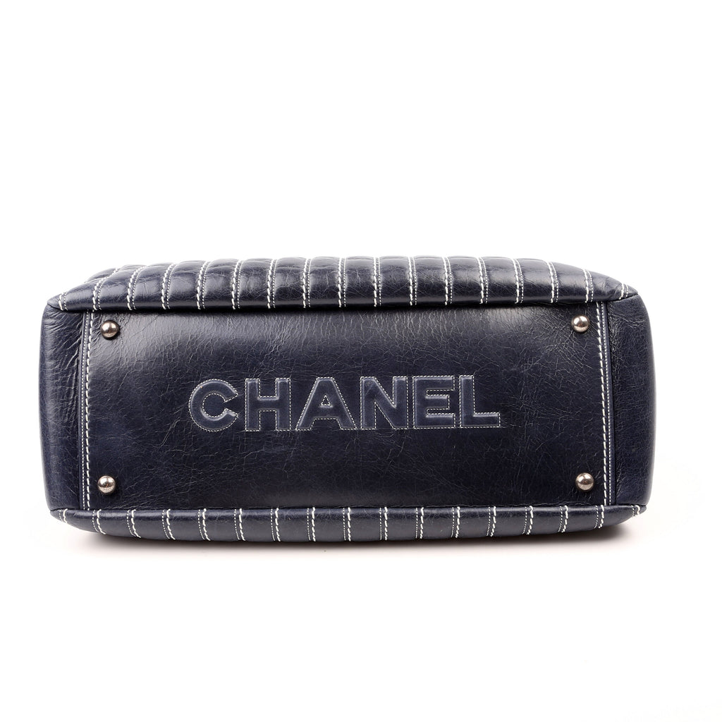 Chanel Vertical Quilt Tote 20M Navy