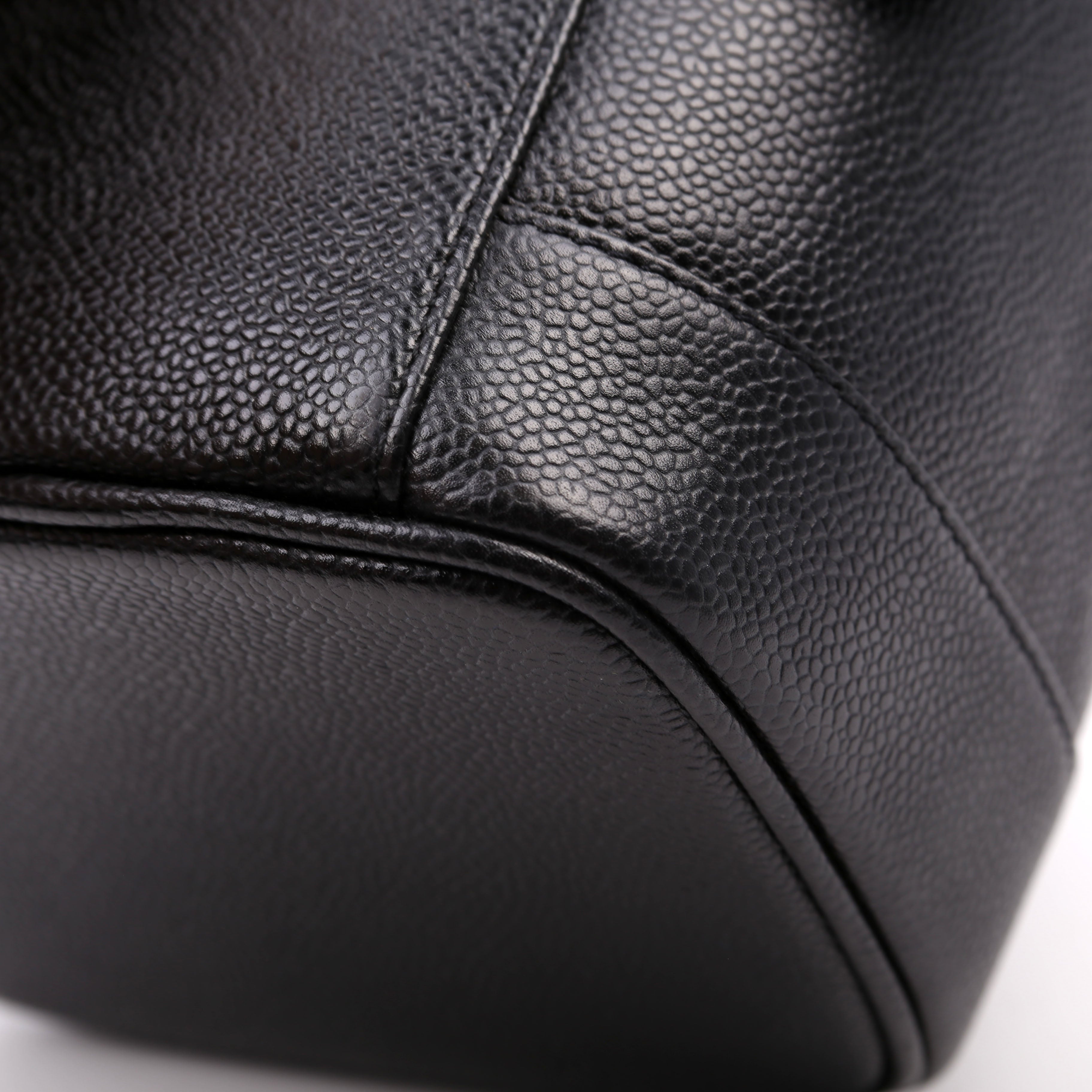 Chanel CC Vanity Case Small Caviar Leather 6M