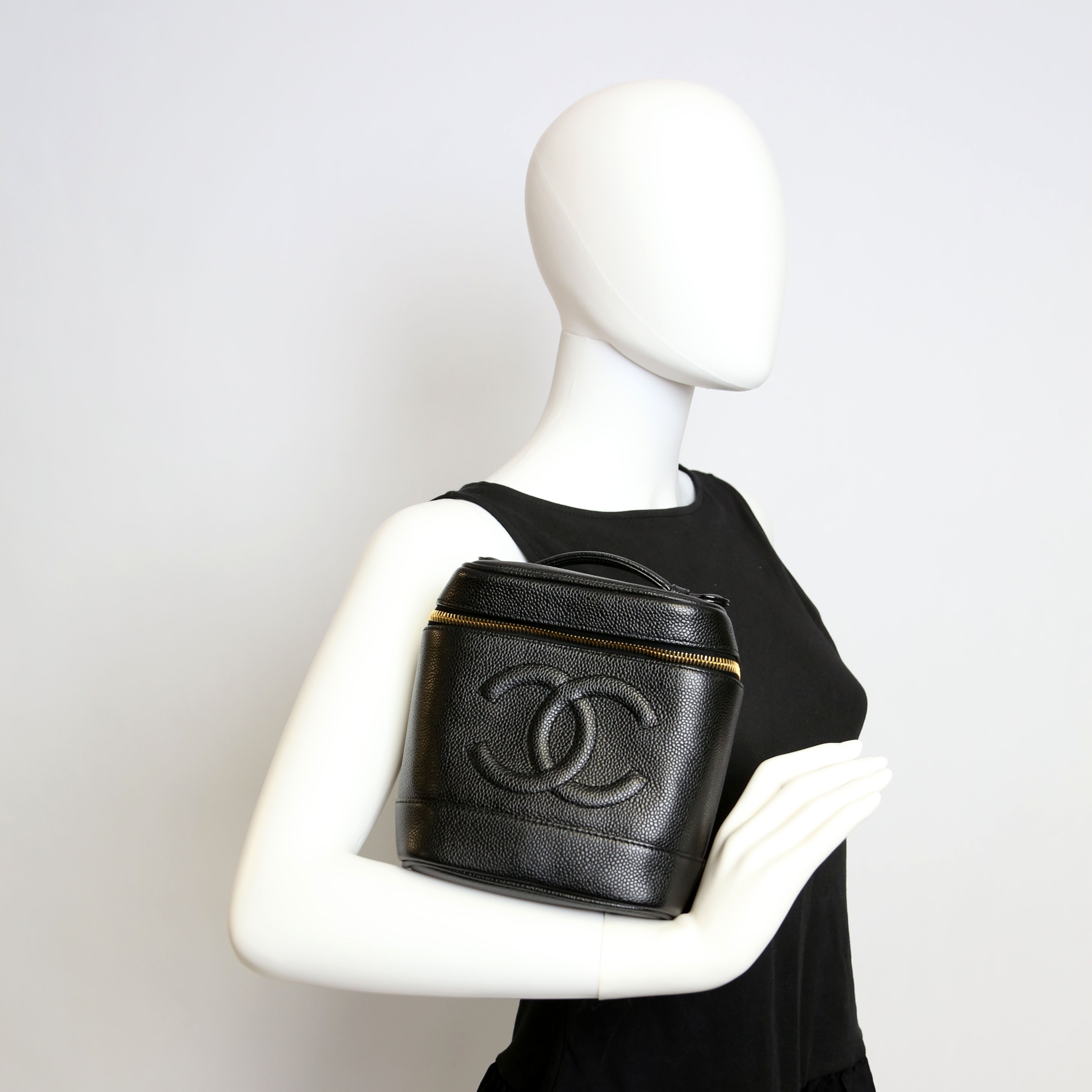 Chanel CC Vanity Case Small Caviar Leather 6M