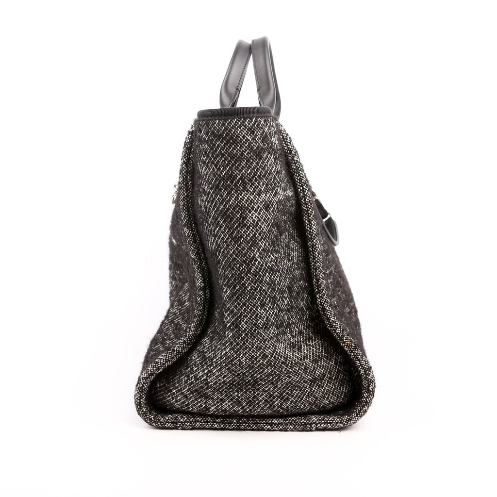 Chanel Deauville Medium Mixed Fibers Black