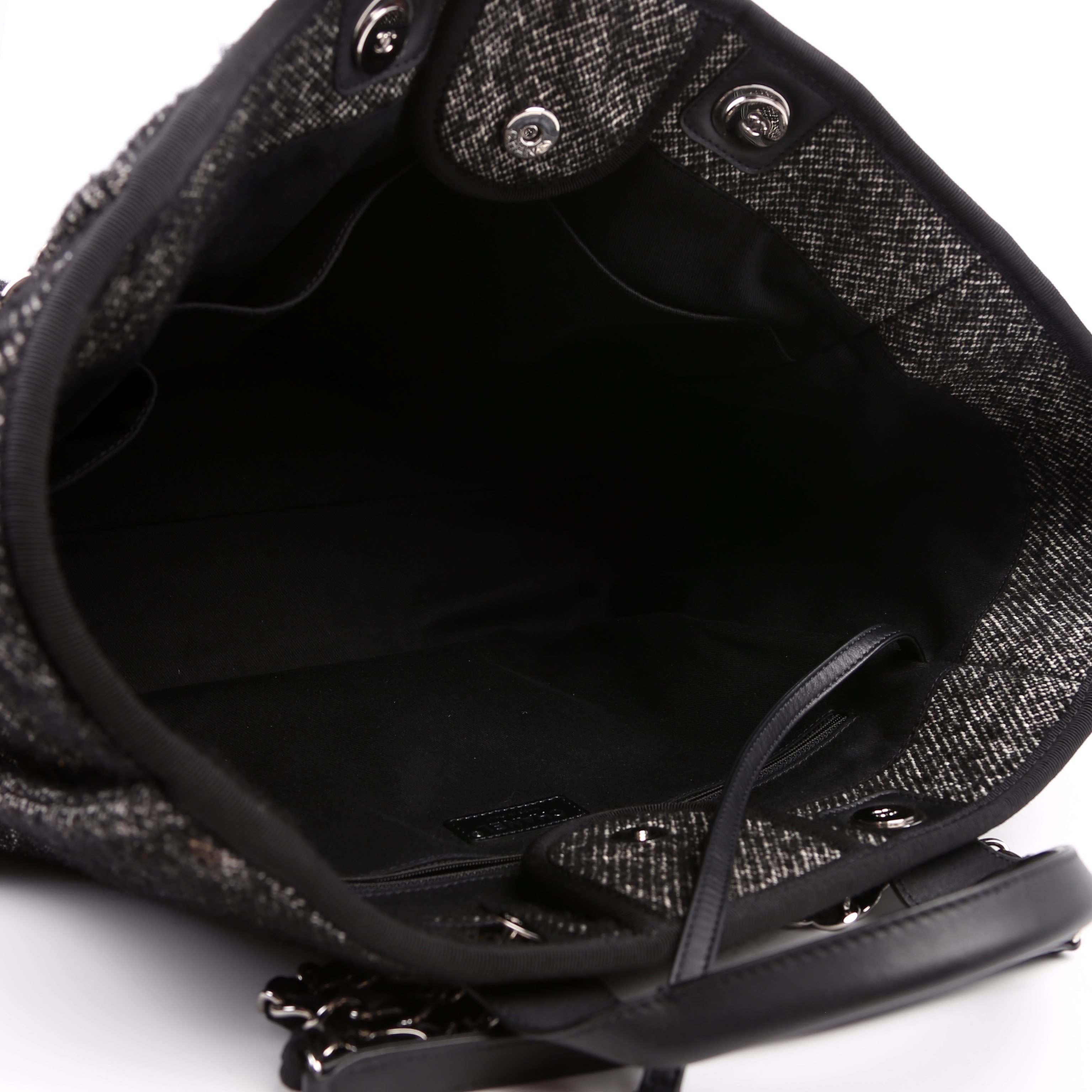 Chanel Deauville Medium Mixed Fibers Black