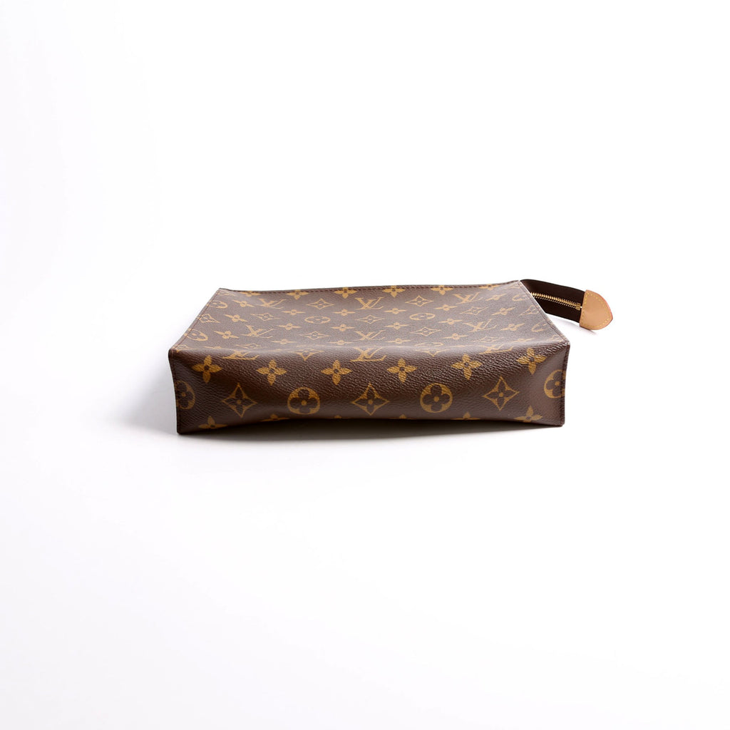 Louis Vuitton Toiletry Pouch 26 Newer Monogram