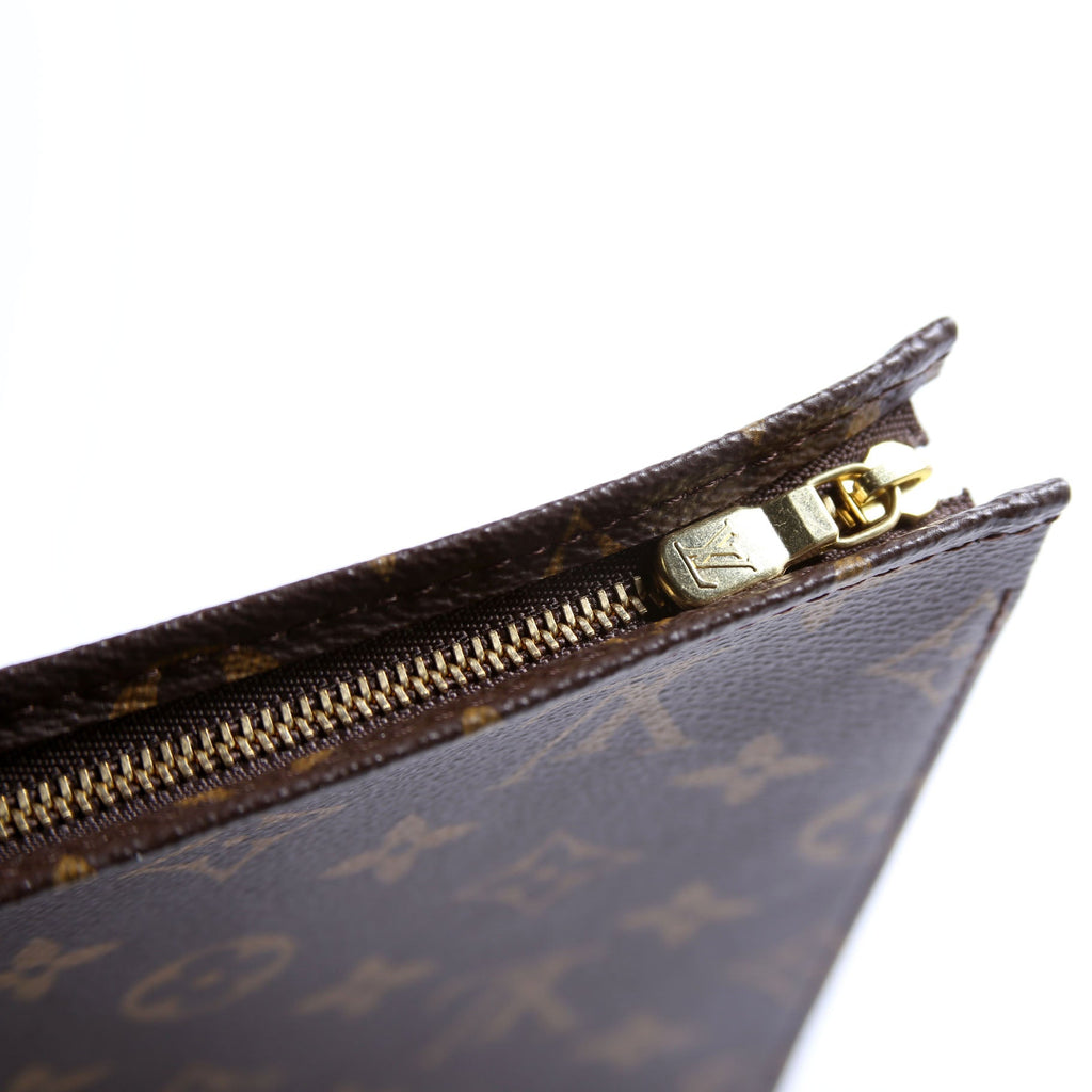 Louis Vuitton Toiletry Pouch 26 Newer Monogram
