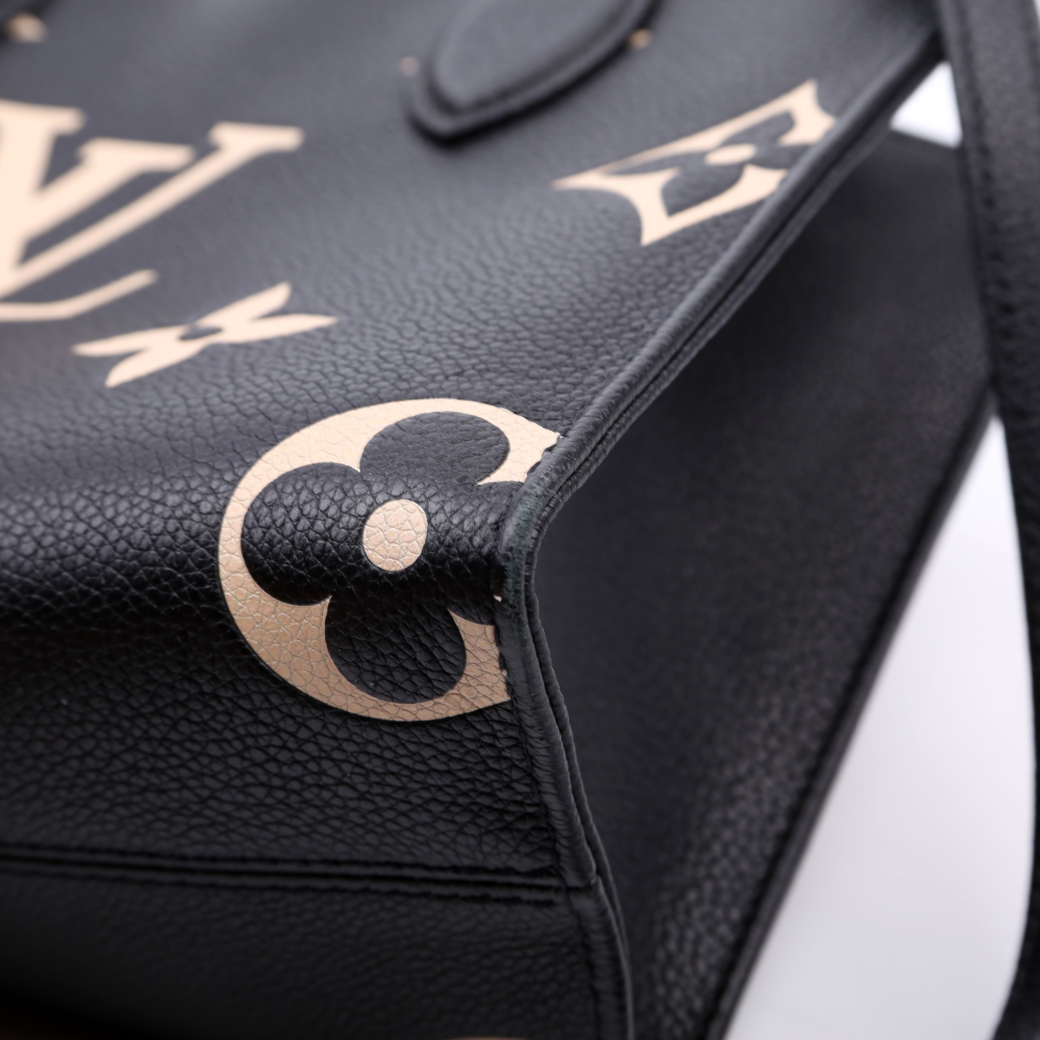 Louis Vuitton ONTHEGO PM Bicolor Empreinte Black/Cream