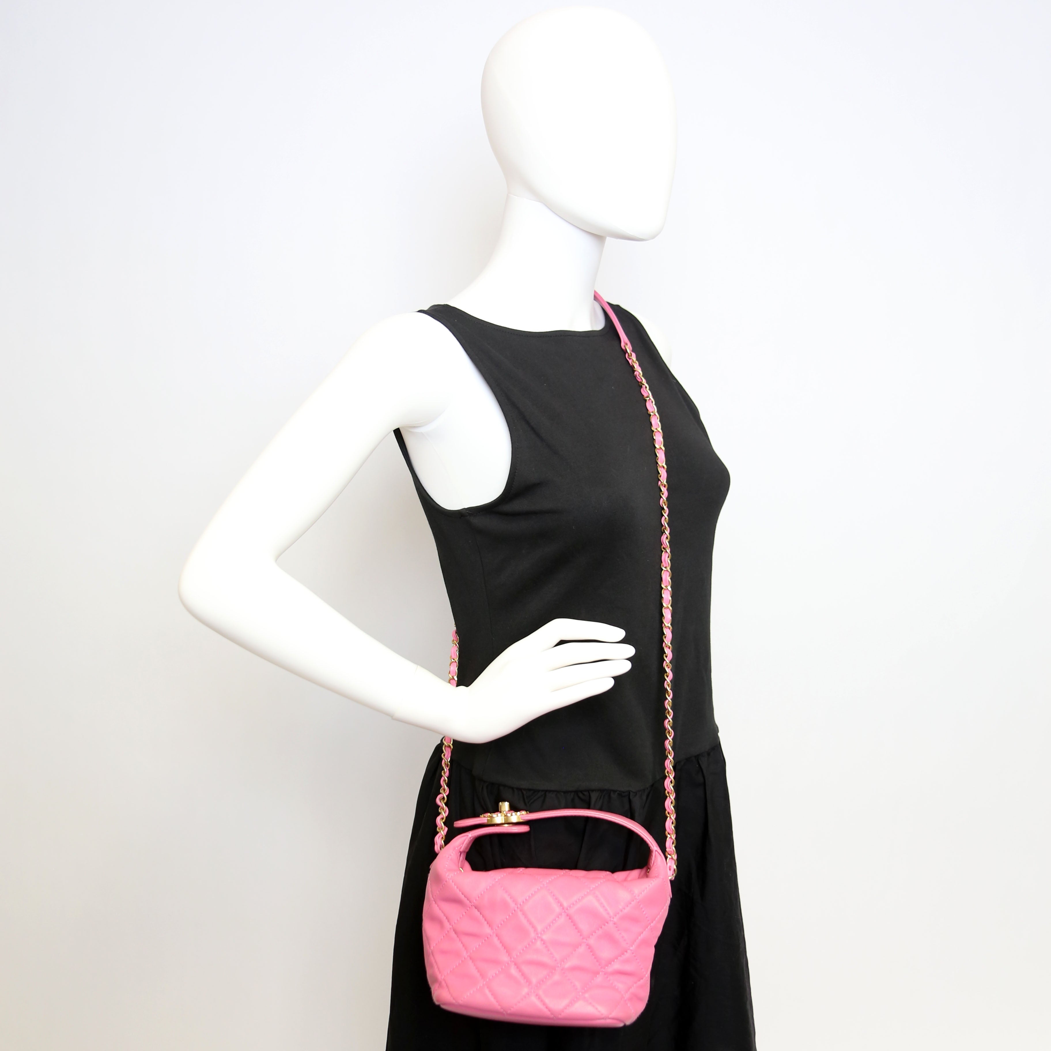 Chanel Perfect Meeting Hobo Lambskin 29M Pink