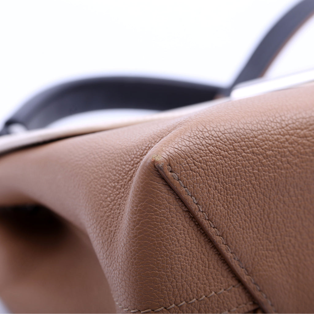 Louis Vuitton Very One Handle monogram Calfskin Tan