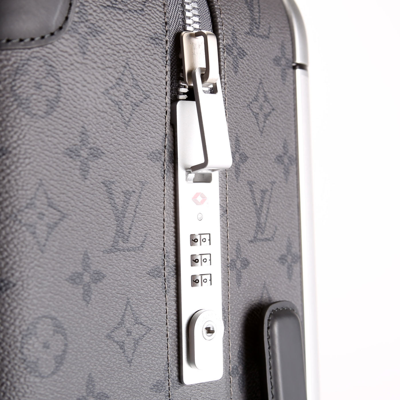 Louis Vuitton LV X YK Horizon 55 Monogram Eclipse