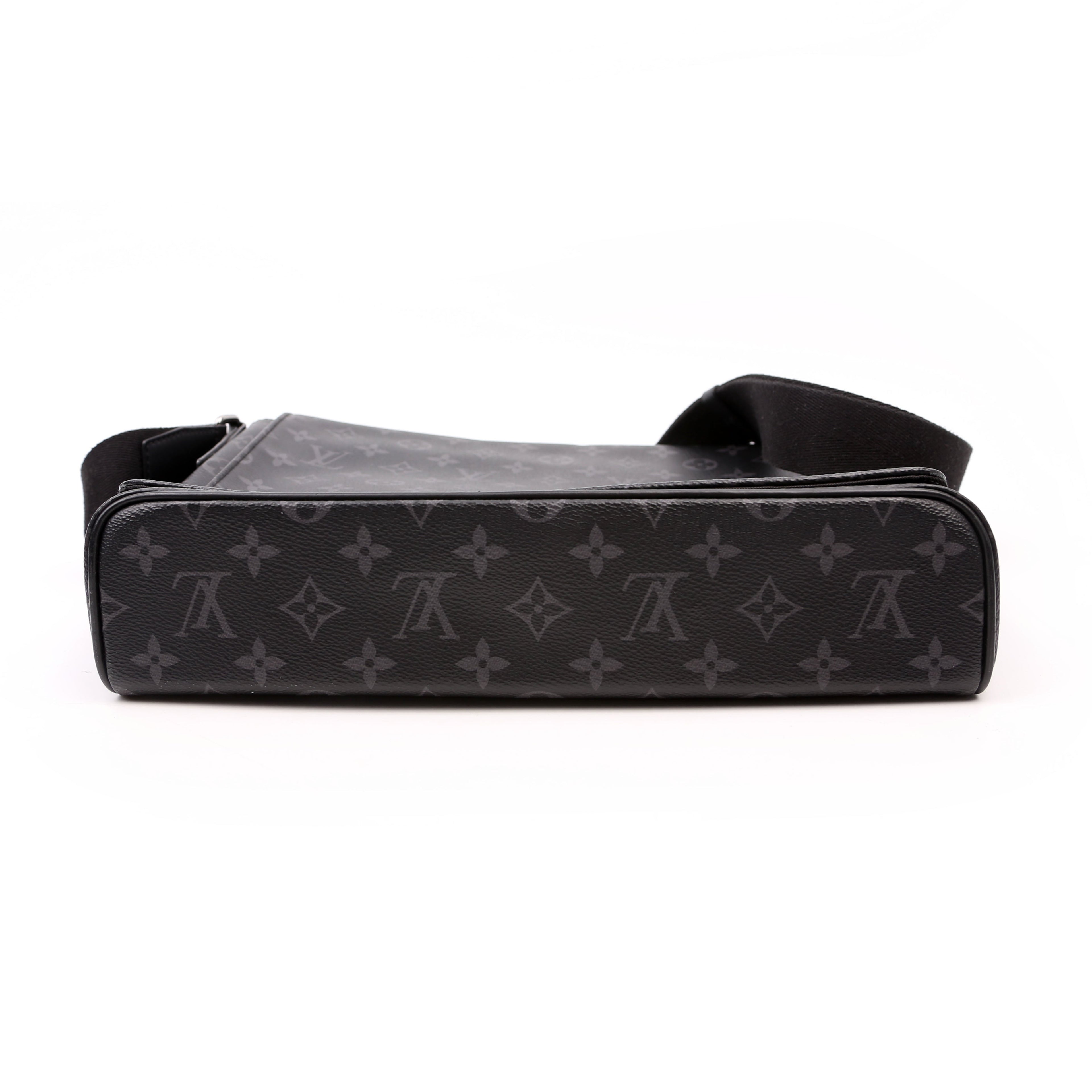 Louis Vuitton District MM NV2 Eclipse
