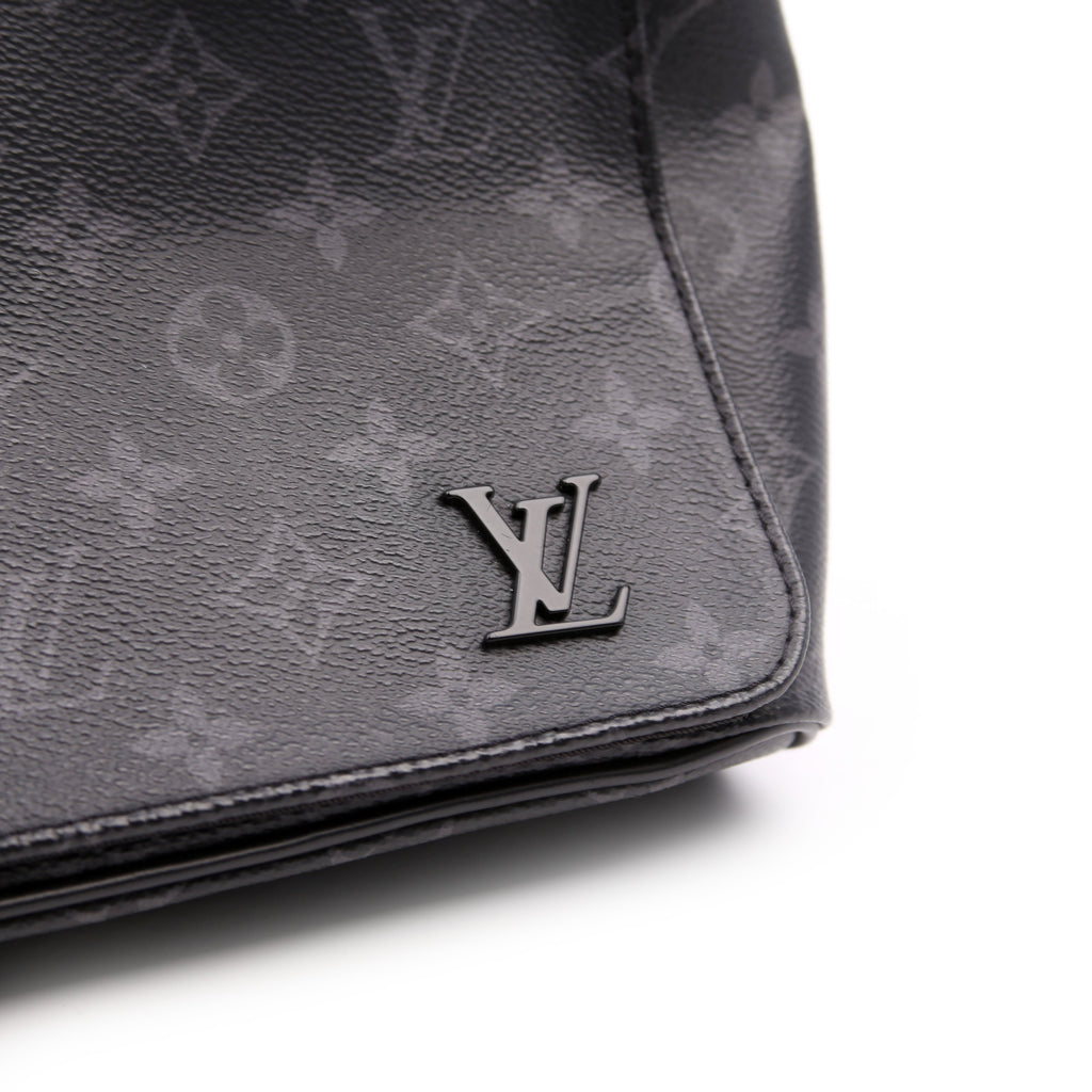 Louis Vuitton District MM NV2 Eclipse