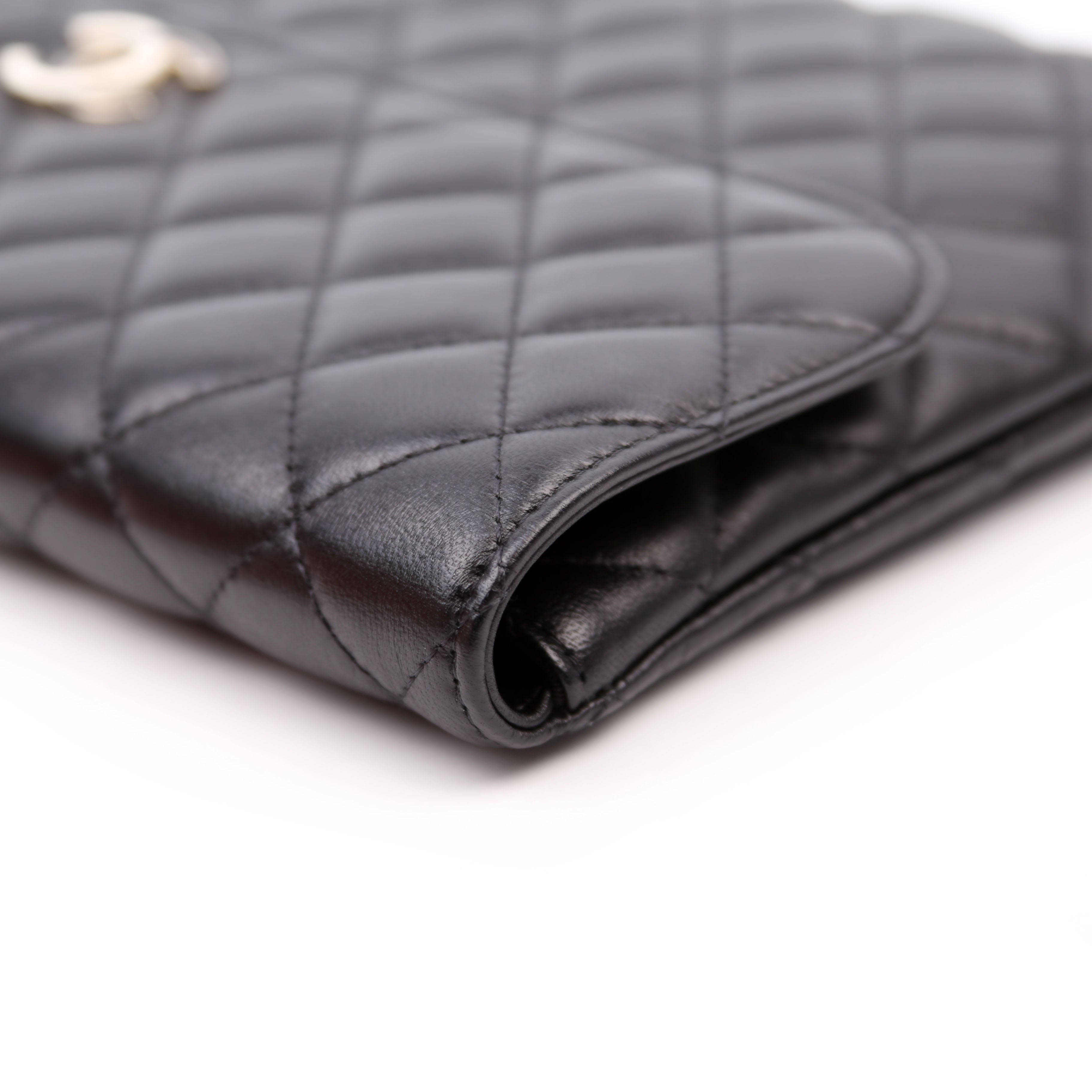 Chanel CC Quilted Flap Clutch 31M Black