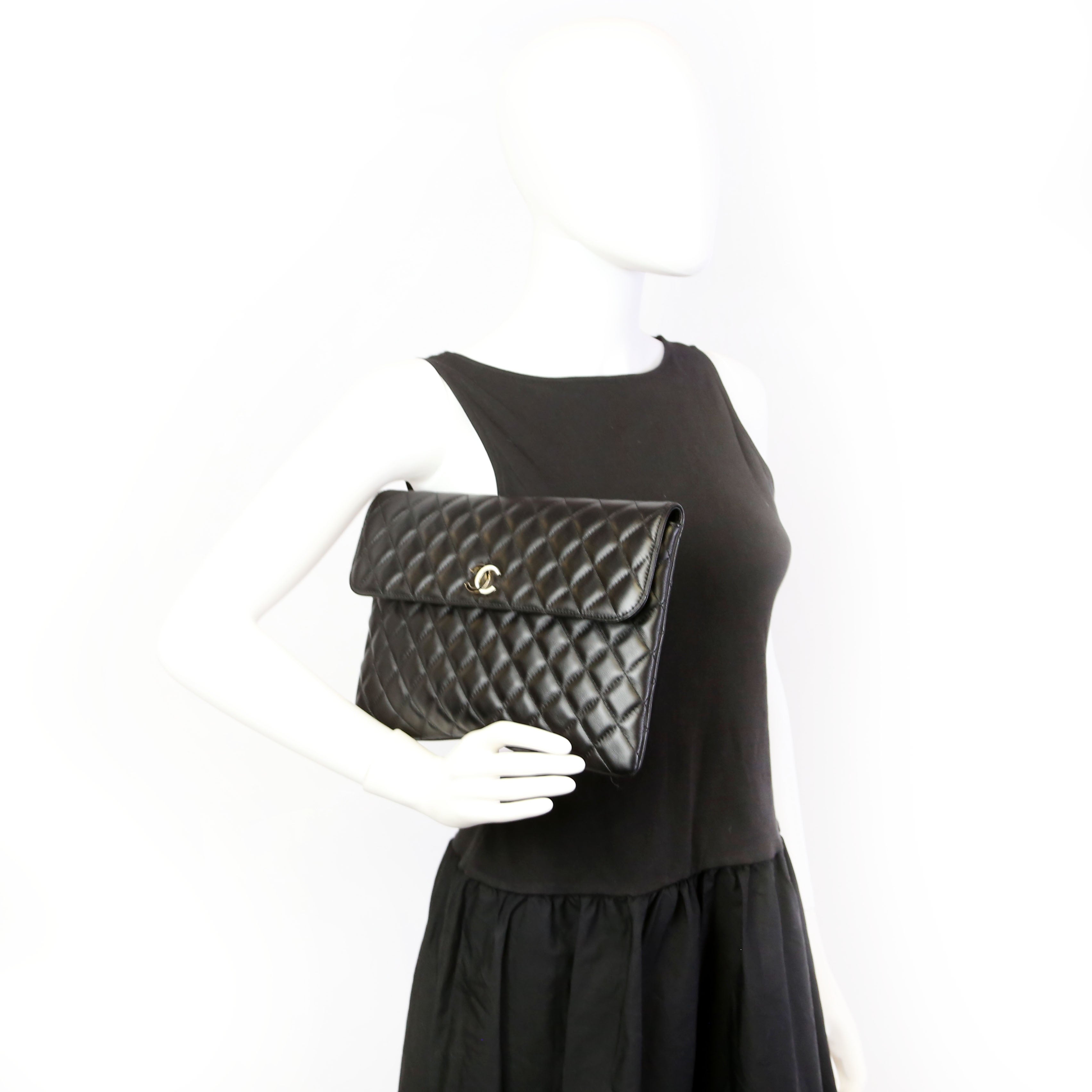 Chanel CC Quilted Flap Clutch 31M Black