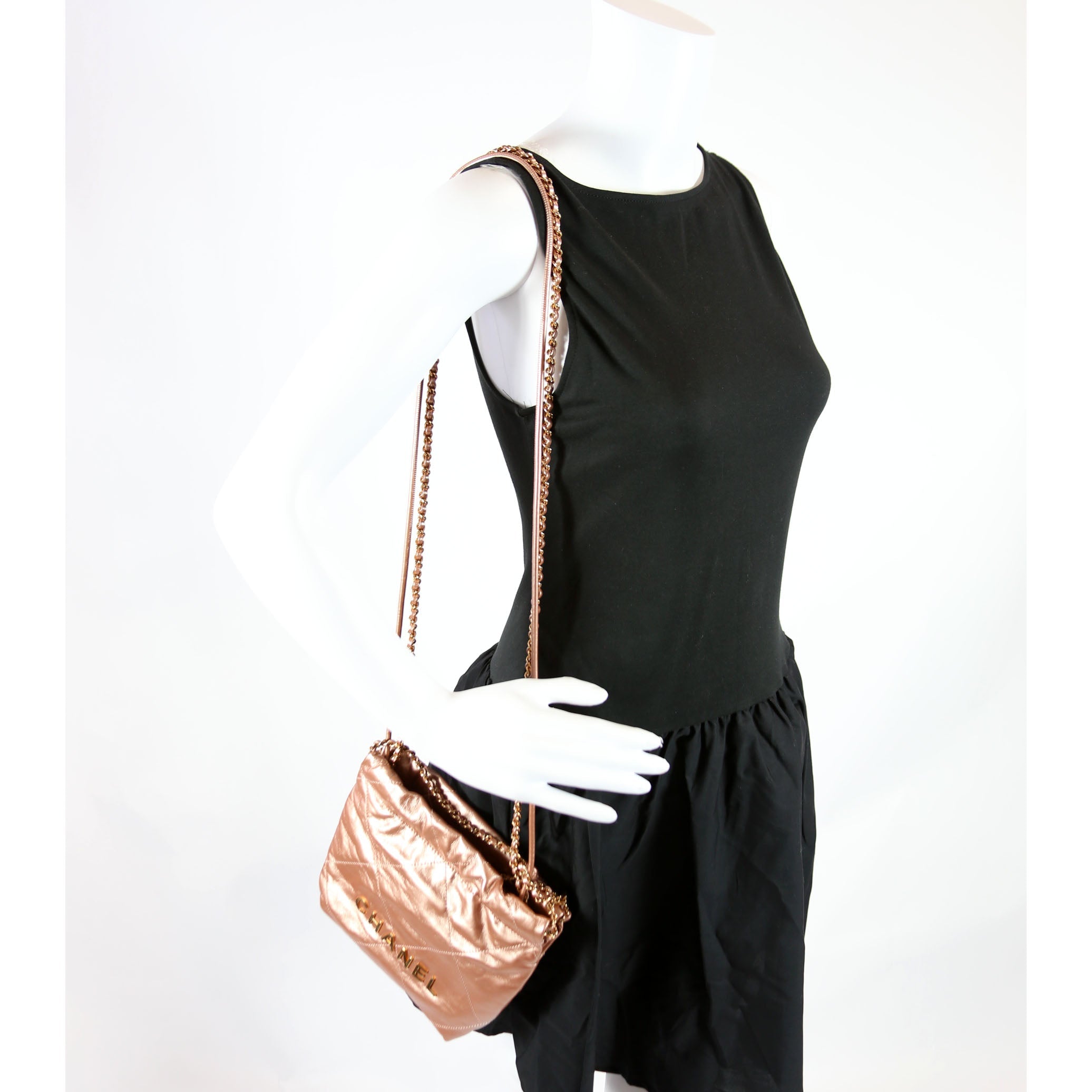 Chanel Chanel 22 Mini Metallic Calfskin RFID Pink