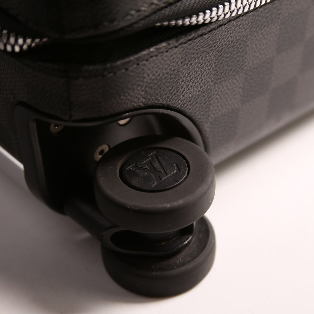 Louis Vuitton Horizon 50 Graphite