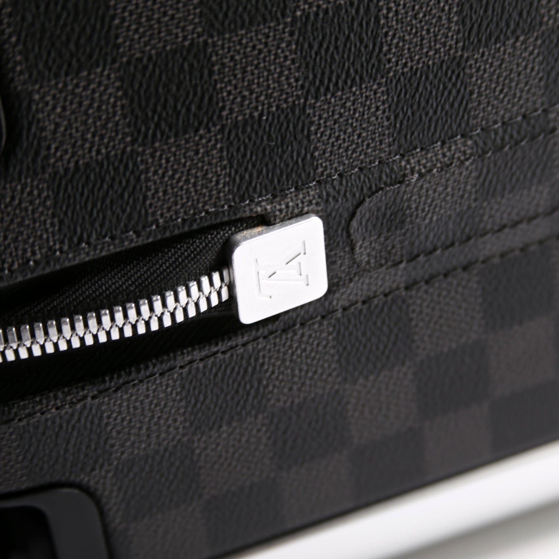 Louis Vuitton Horizon 50 Graphite