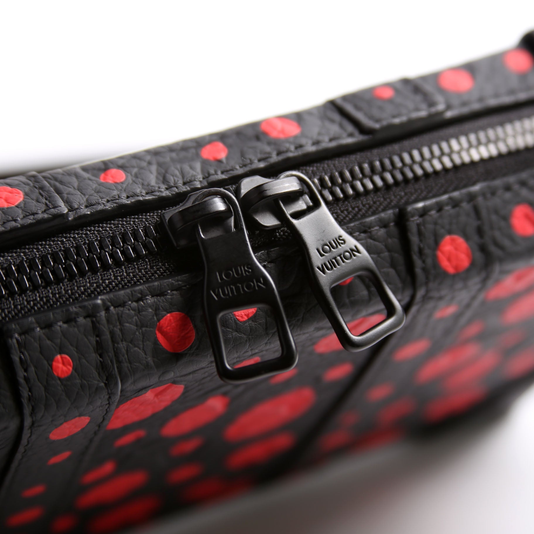 Louis Vuitton LV x YK Soft Trunk Wallet Taurillon Monogram Dots Black/Red