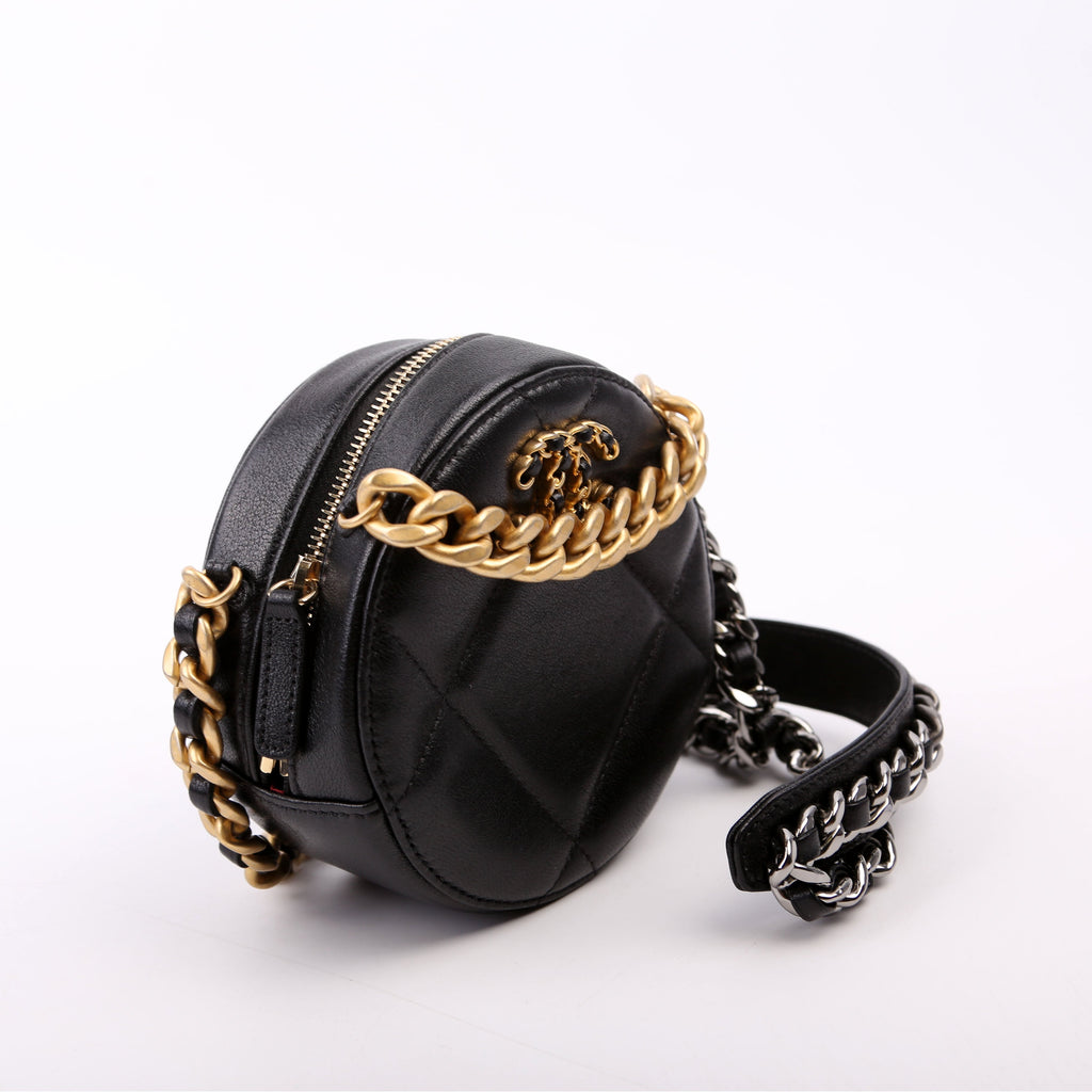 Chanel Chanel 19 Round Clutch Goarskin 29M Black