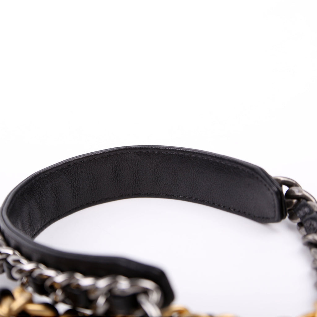 Chanel Chanel 19 Round Clutch Goarskin 29M Black