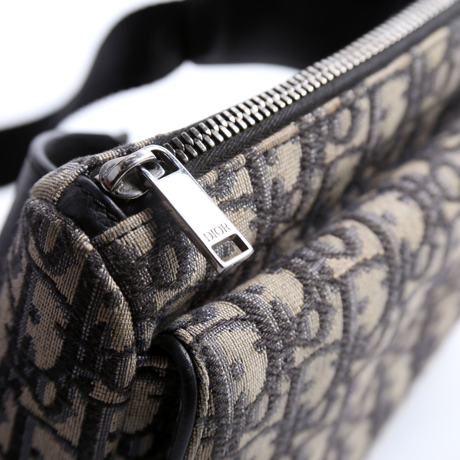 Christian Dior Oblique World Tour Belt Bag Navy/Beige