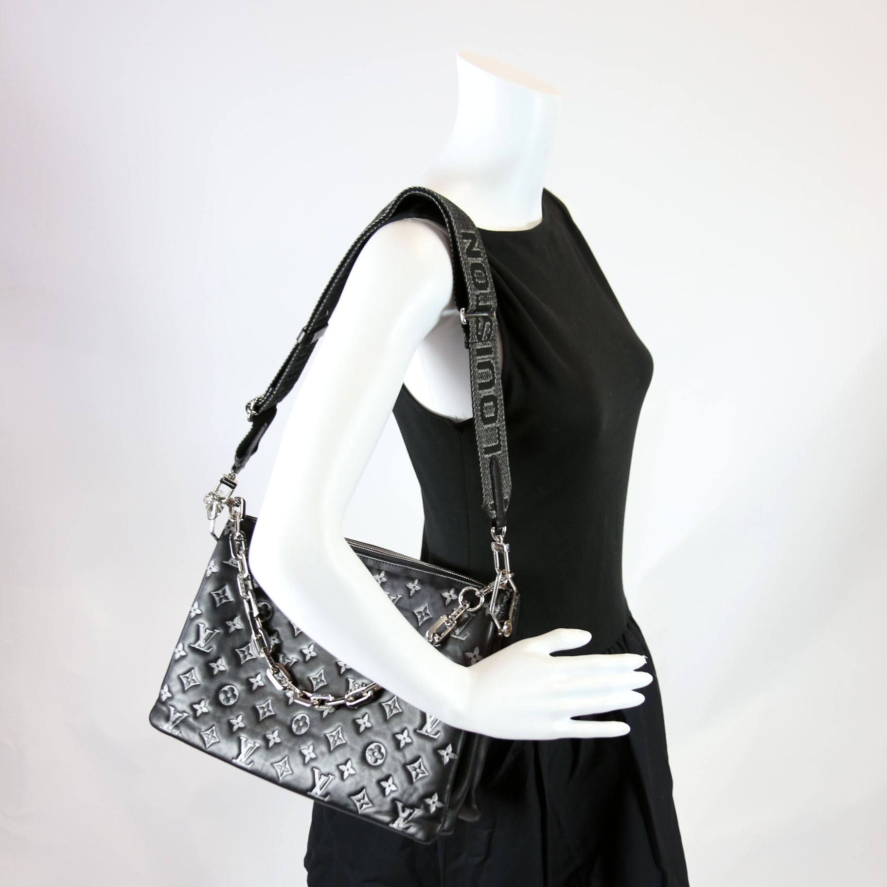 Louis Vuitton Coussin MM NV Lambskin Denim