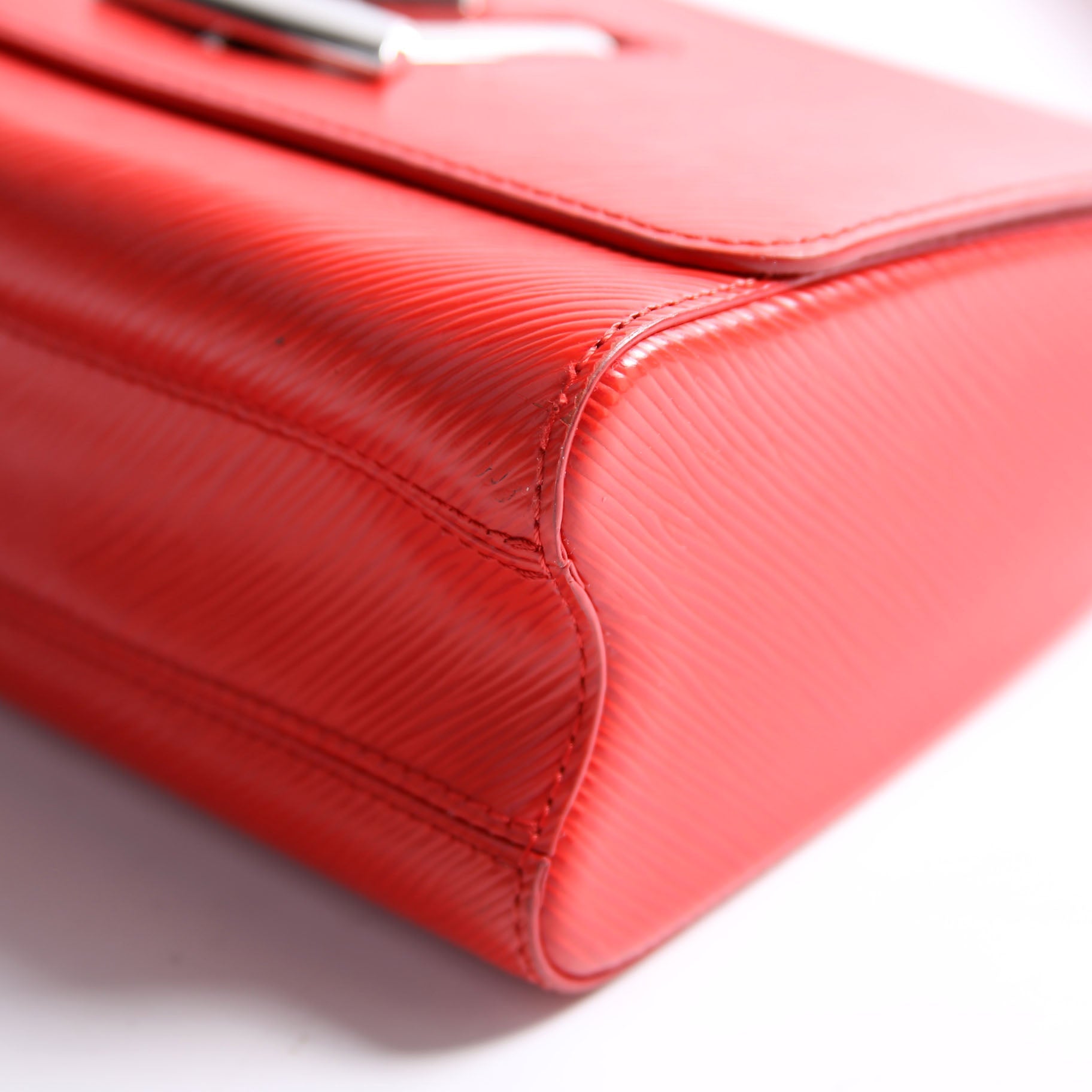 Louis Vuitton Twist MM Epi Red