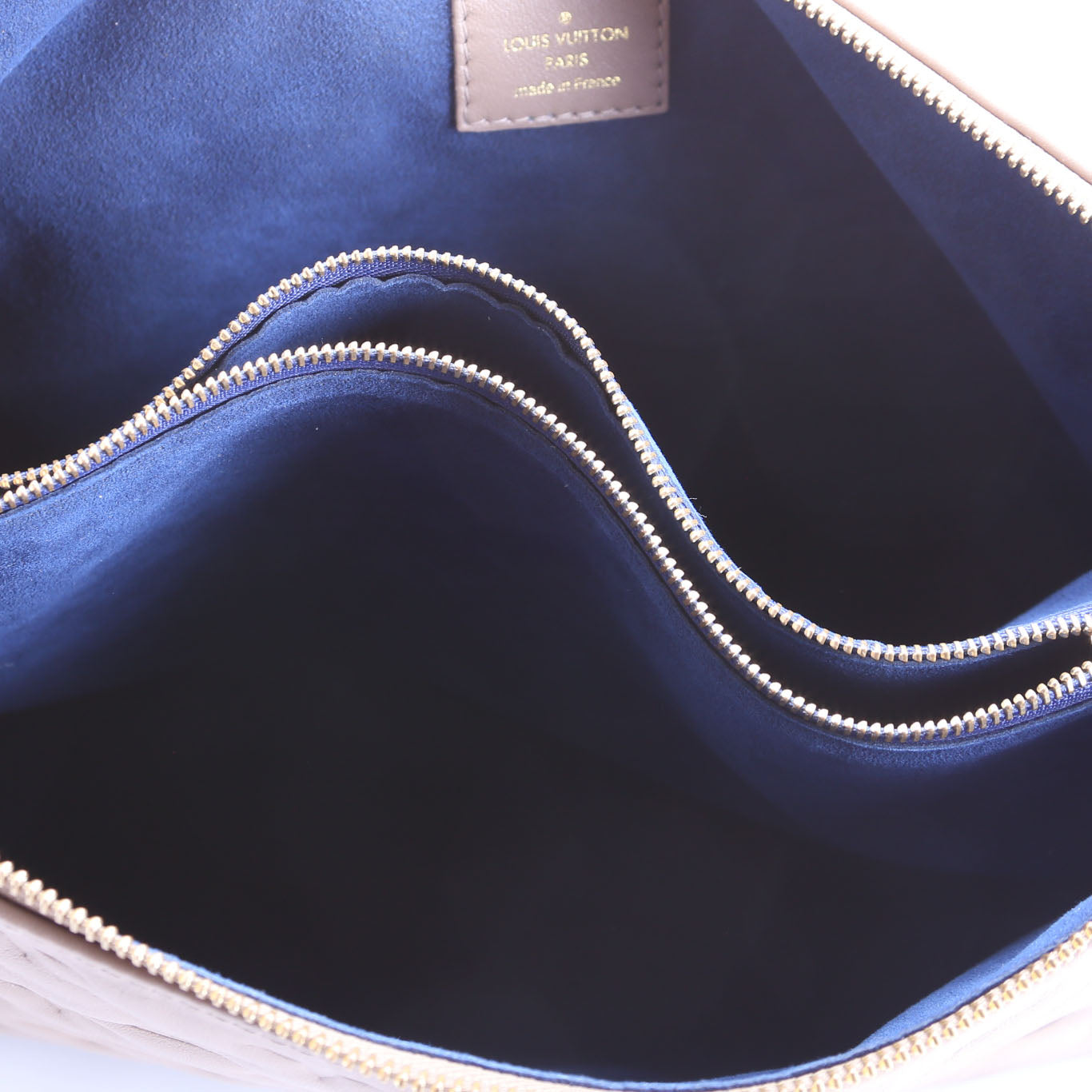 Louis Vuitton Coussin MM Lambksin Taupe