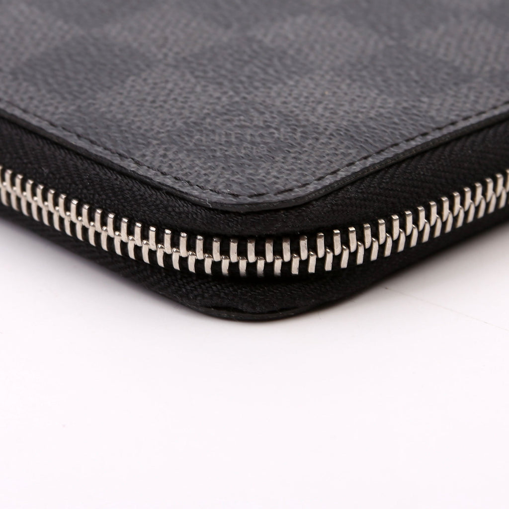 Louis Vuitton Zippy Organizer Damier Graphite