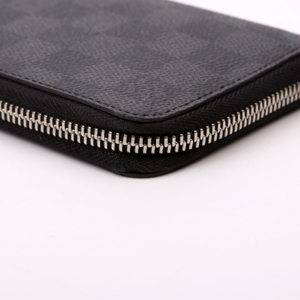 Louis Vuitton Zippy Organizer Damier Graphite
