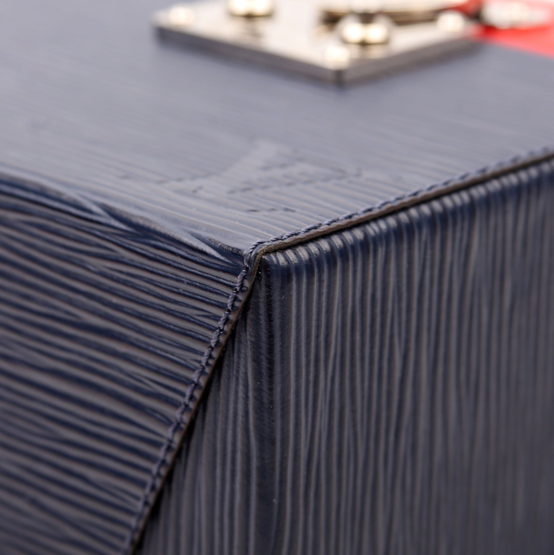 Louis Vuitton Bleeker Box Epi Blue/Red