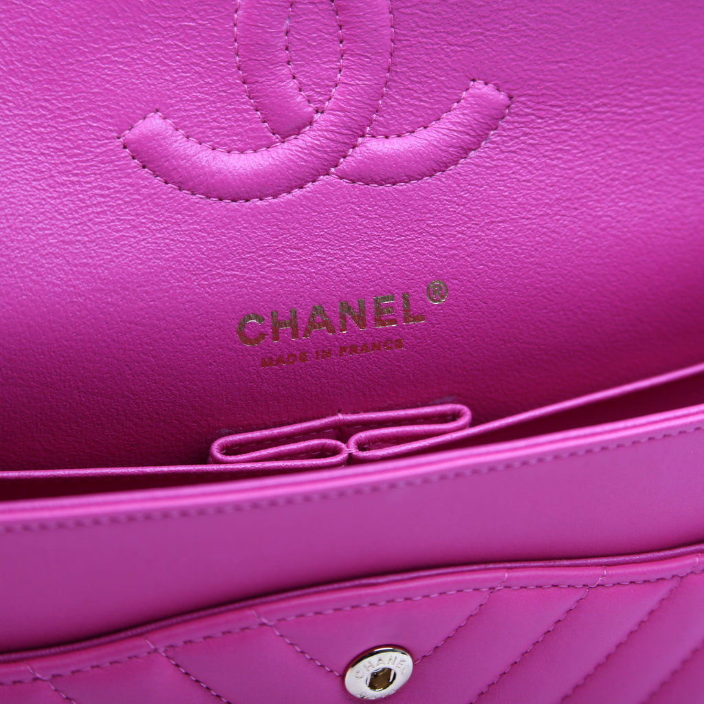 Chanel Classic Flap Medium Chevron Lambskin 21M Pink