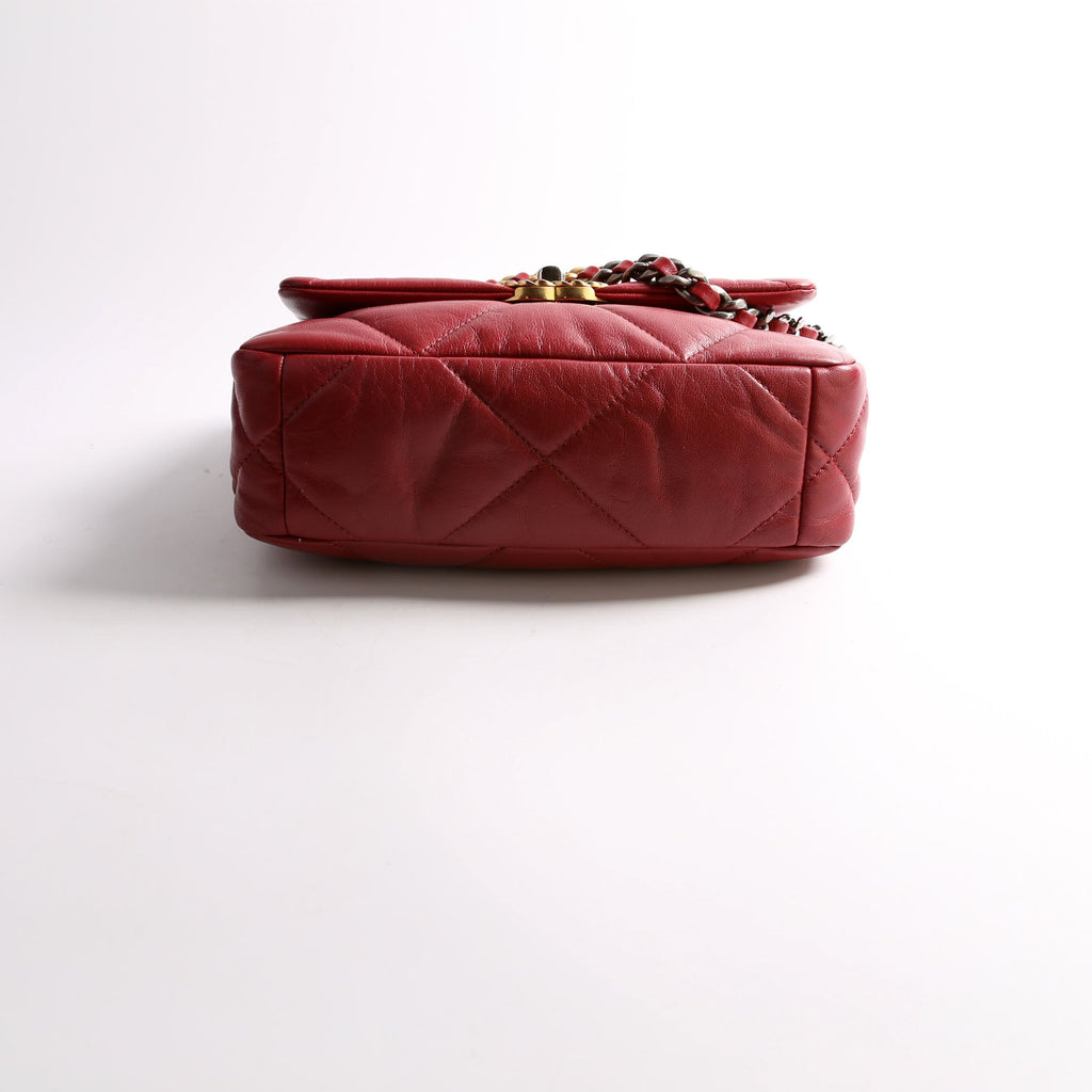 Chanel Quilted Goatskin 19 Medium Flap 30M Red