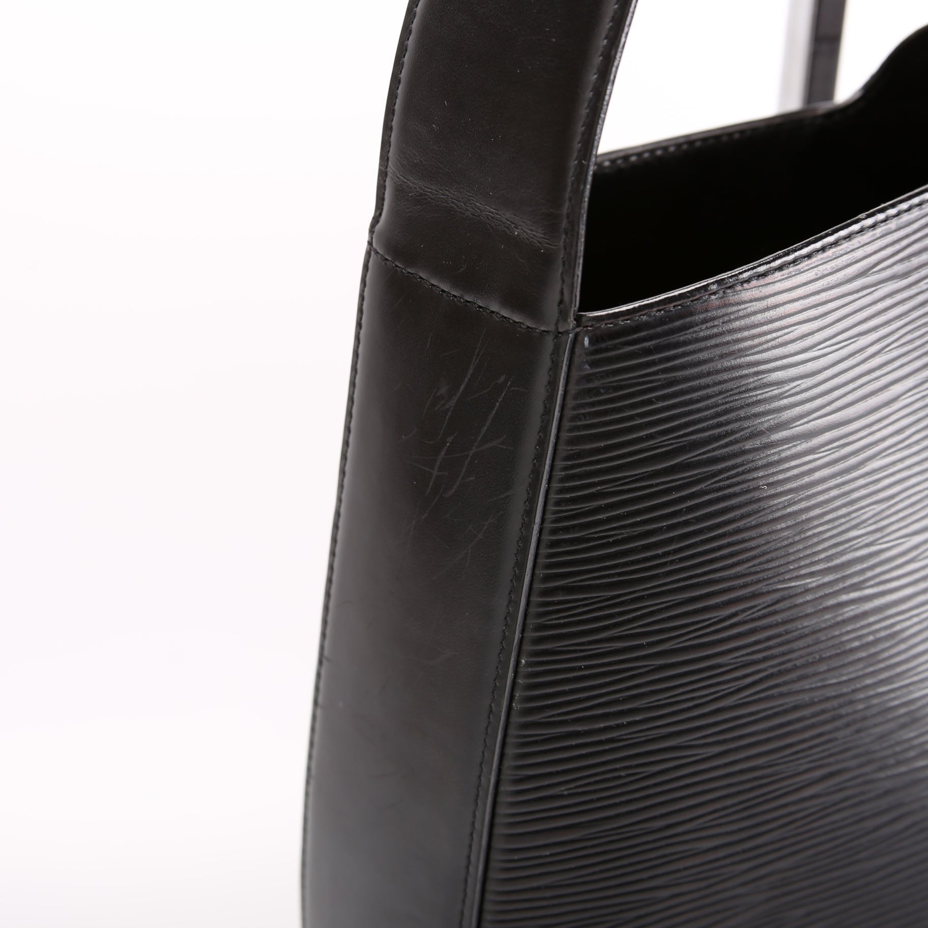 Louis Vuitton Reverie Epi Black