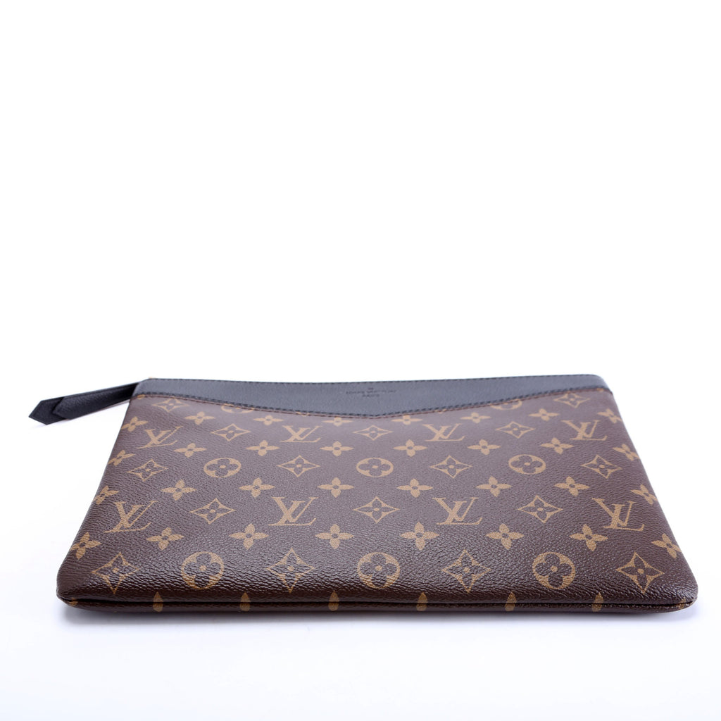 Louis Vuitton Daily Pouch Monogram Black