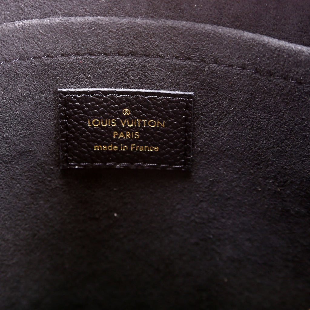 Louis Vuitton Daily Pouch Monogram Black