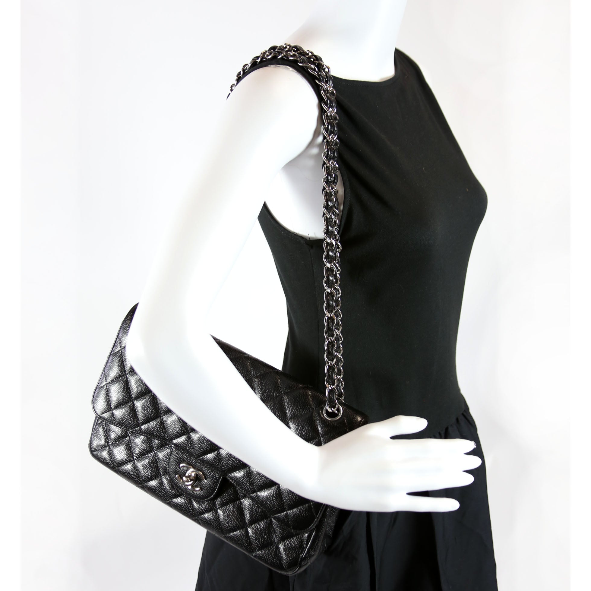 Chanel Classic Flap Jumbo Caviar 21-24M Black