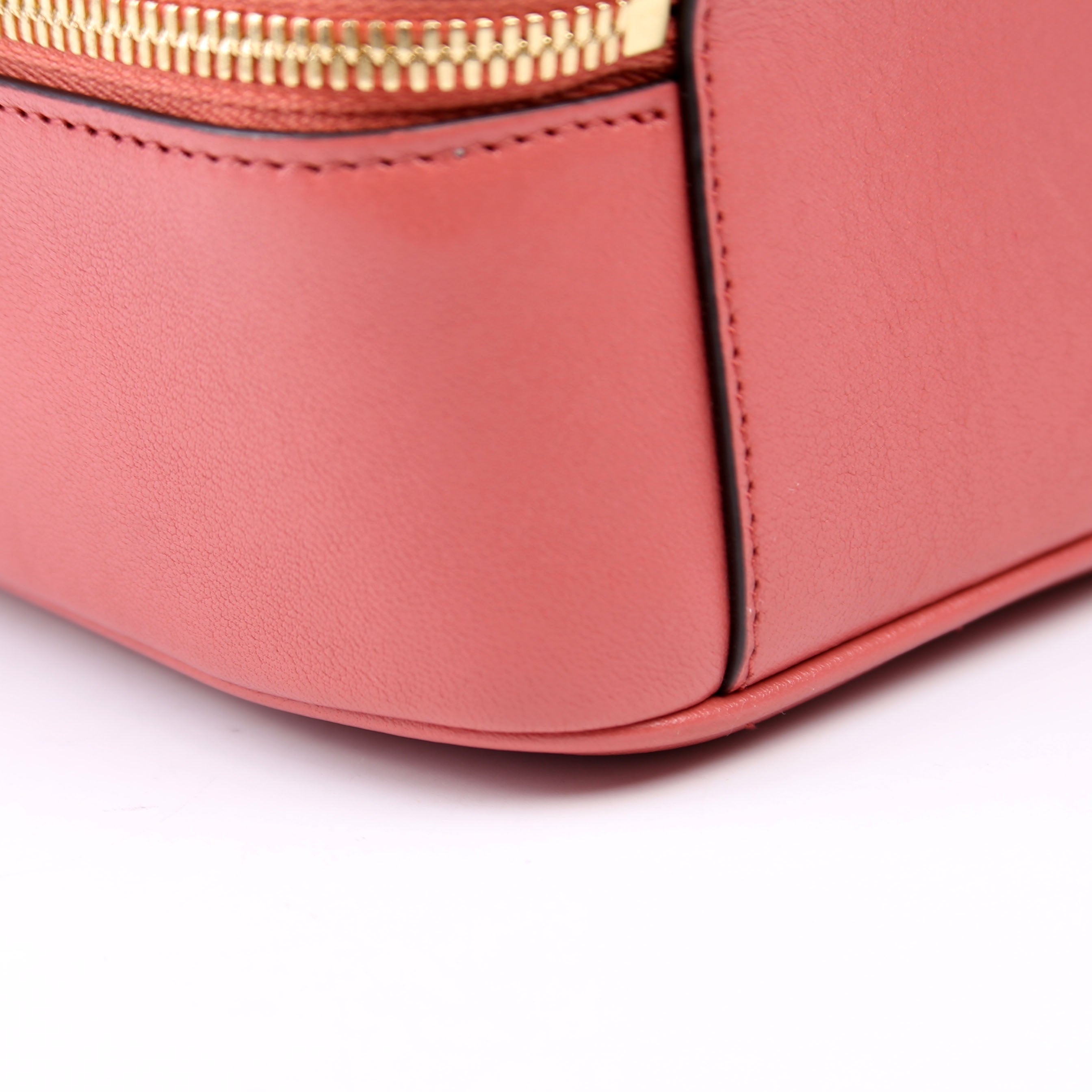 Gucci 744434 Blondie Leather Top Handle Bag