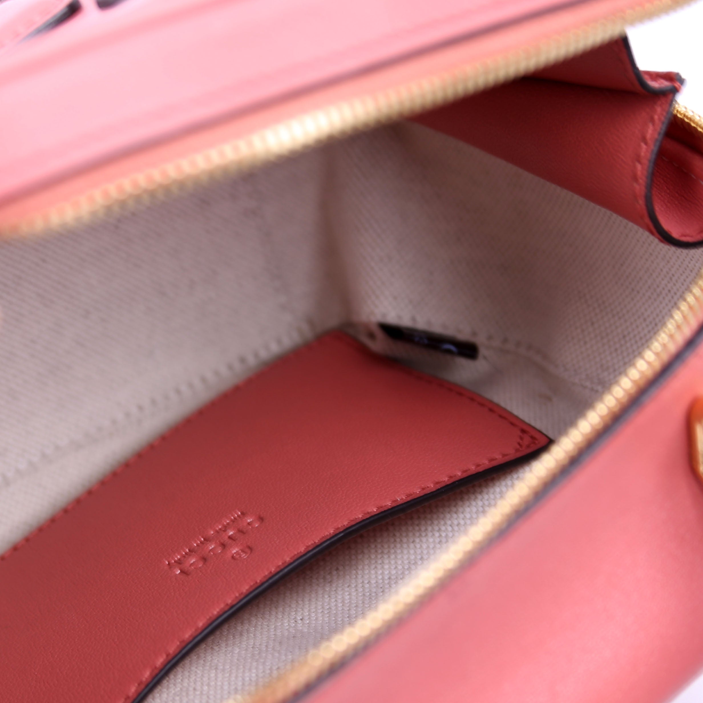 Gucci 744434 Blondie Leather Top Handle Bag