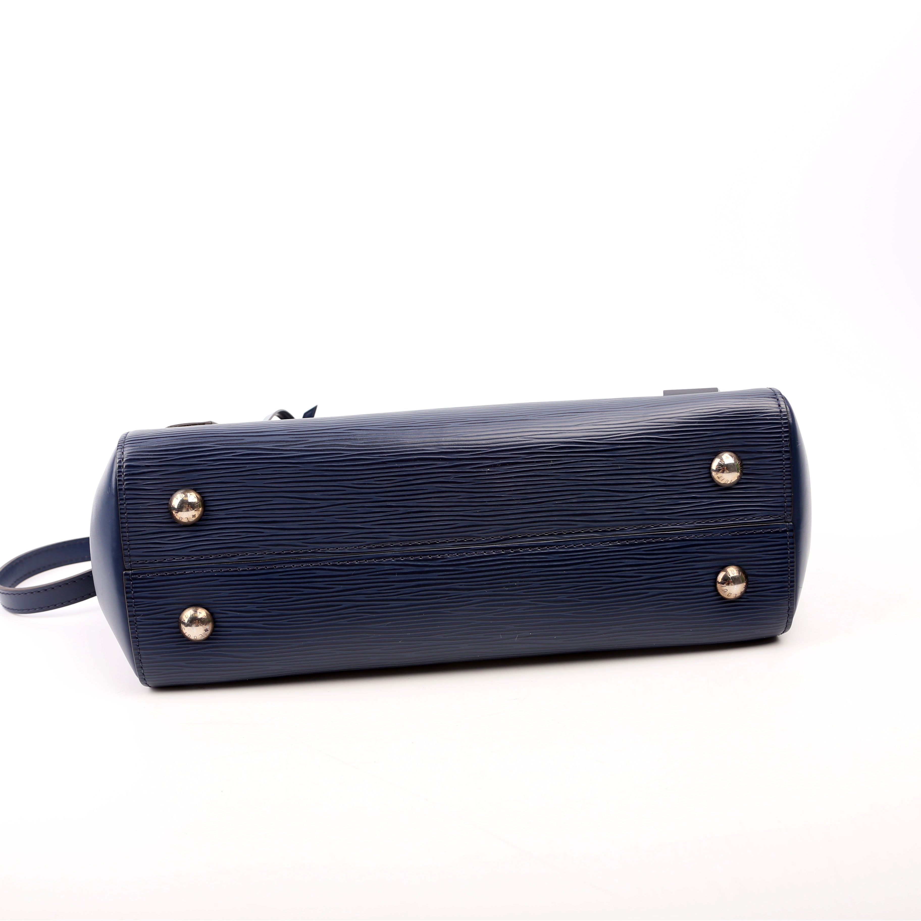 Louis Vuitton Cluny MM Epi Navy