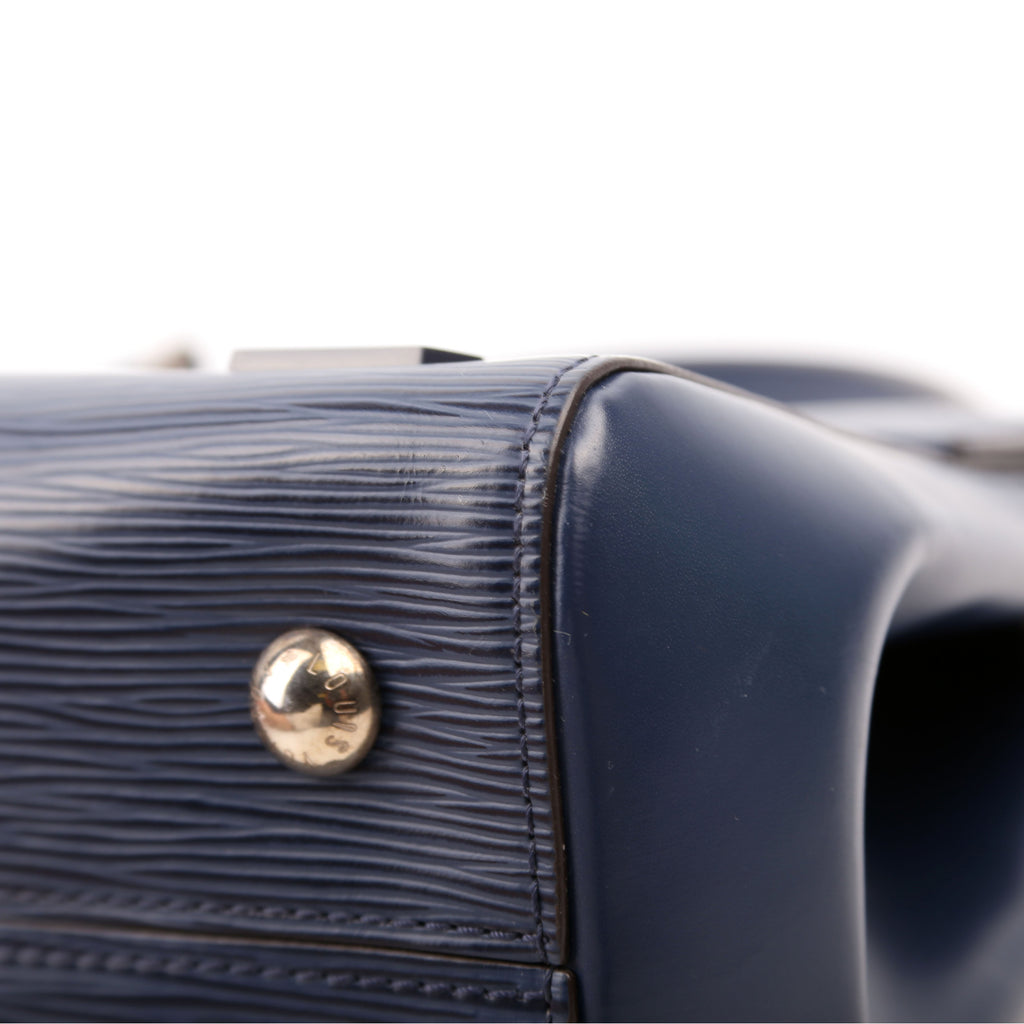 Louis Vuitton Cluny MM Epi Navy