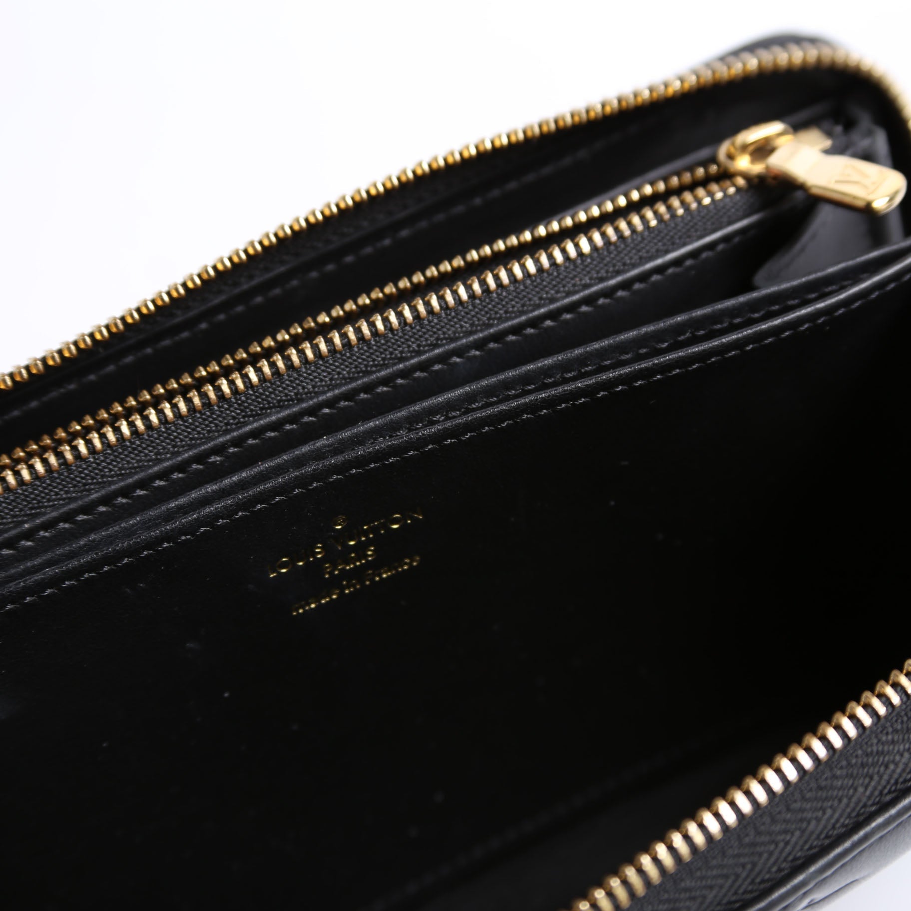 Louis Vuitton Coussin Zippy Wallet Lambskin Black