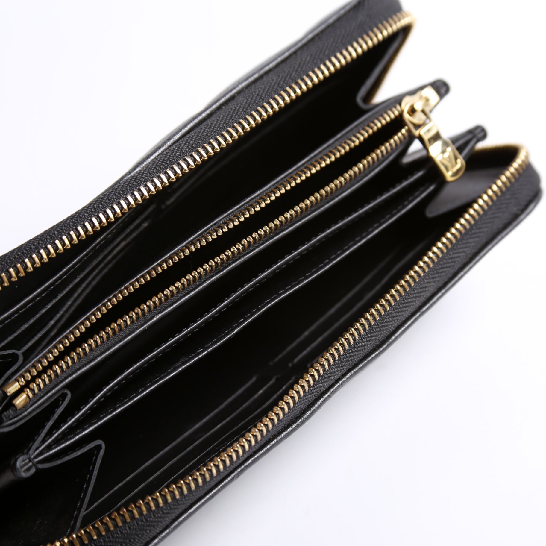 Louis Vuitton Coussin Zippy Wallet Lambskin Black